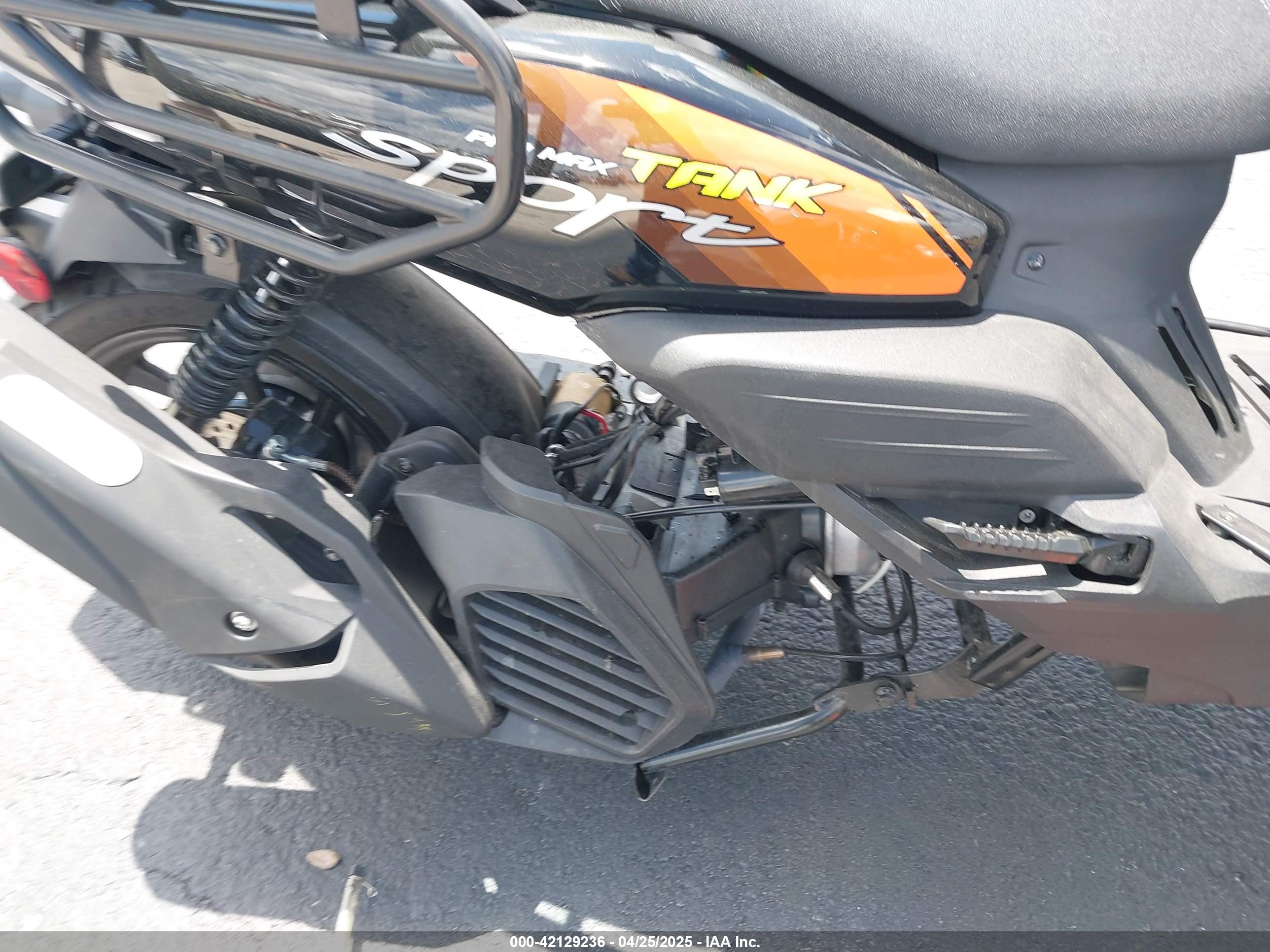 TQVC SCOOTER image 8