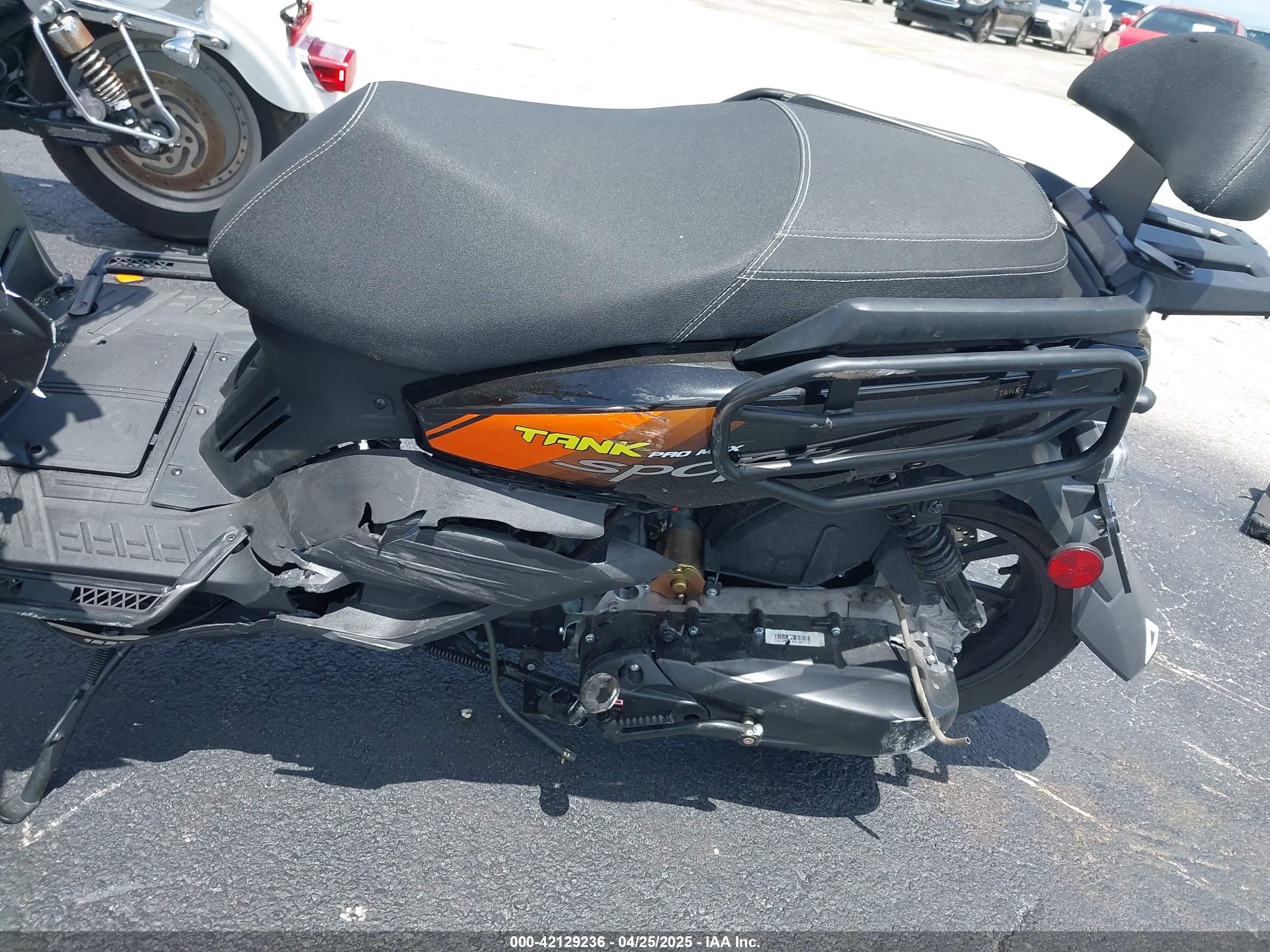 TQVC SCOOTER image 9