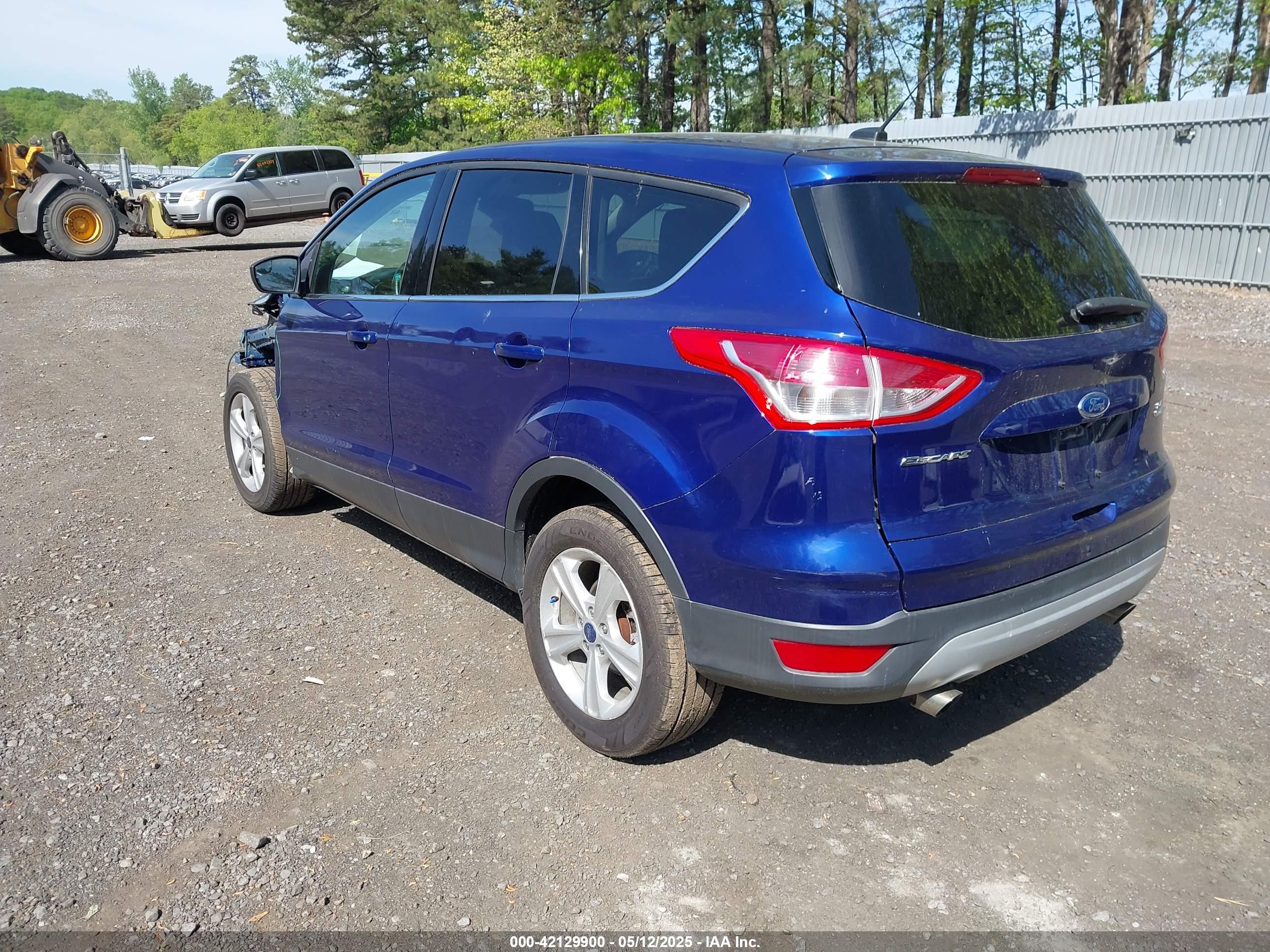 FORD ESCAPE image 3
