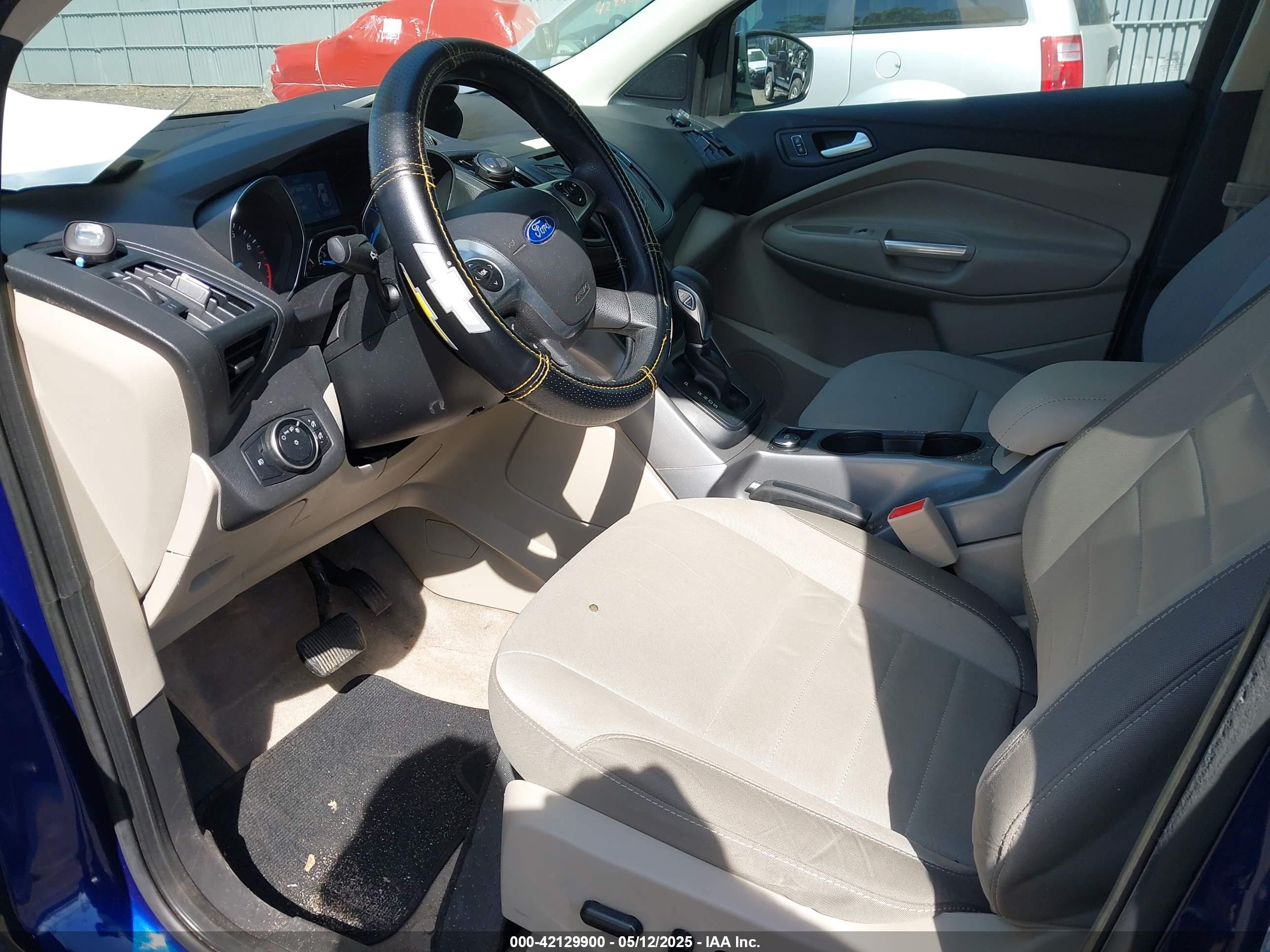 FORD ESCAPE image 5