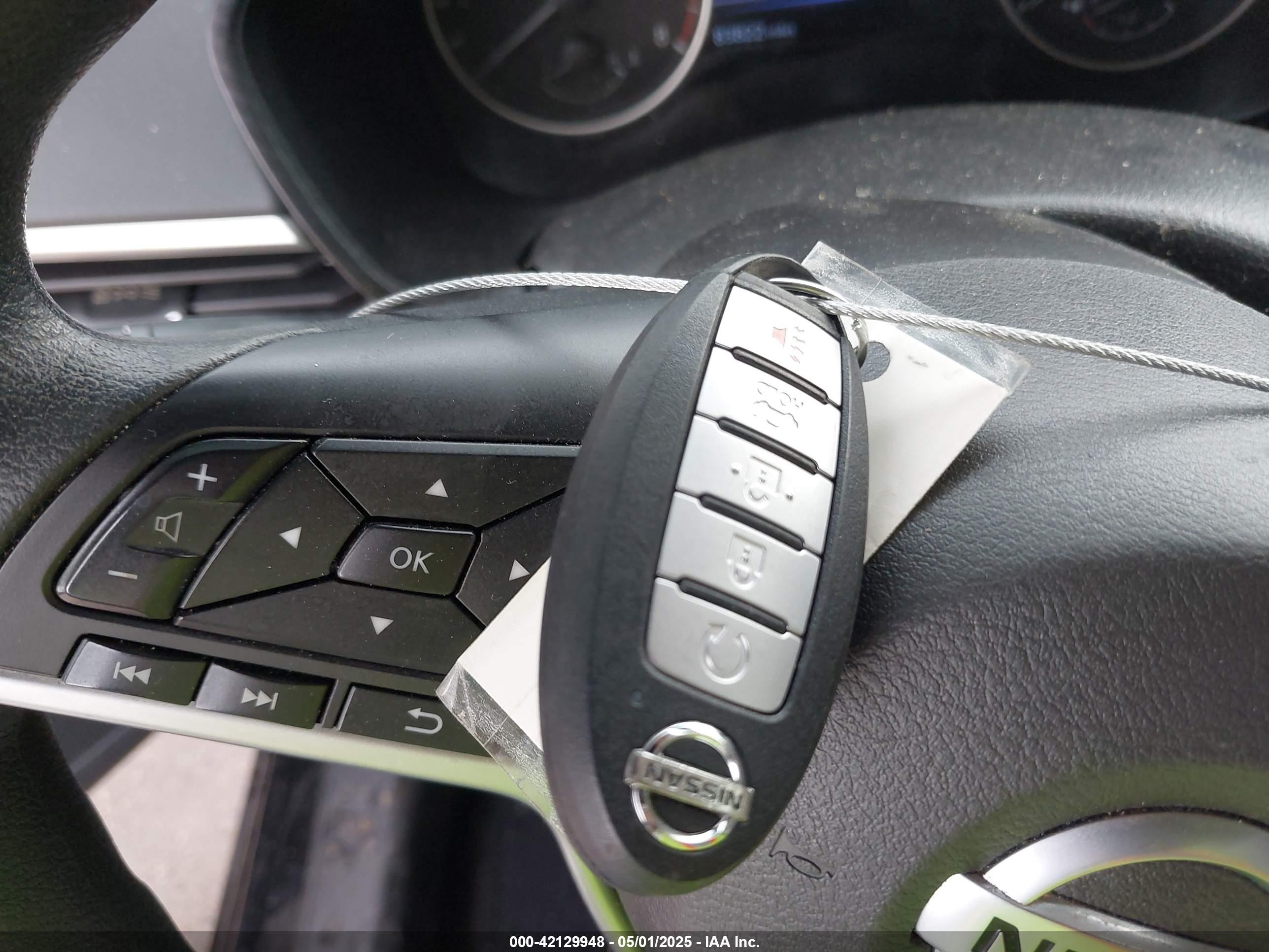 NISSAN ALTIMA image 11