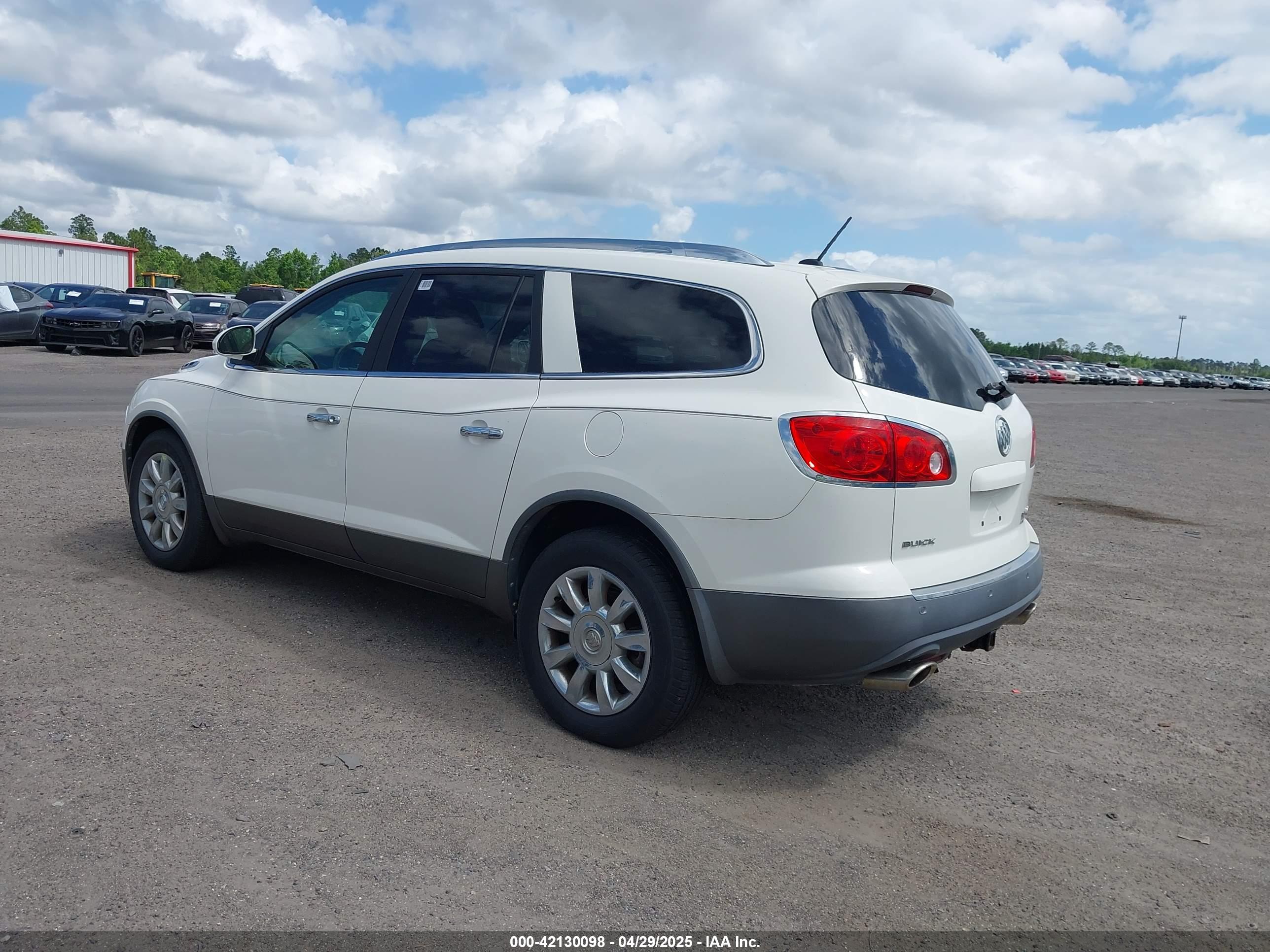BUICK ENCLAVE image 3