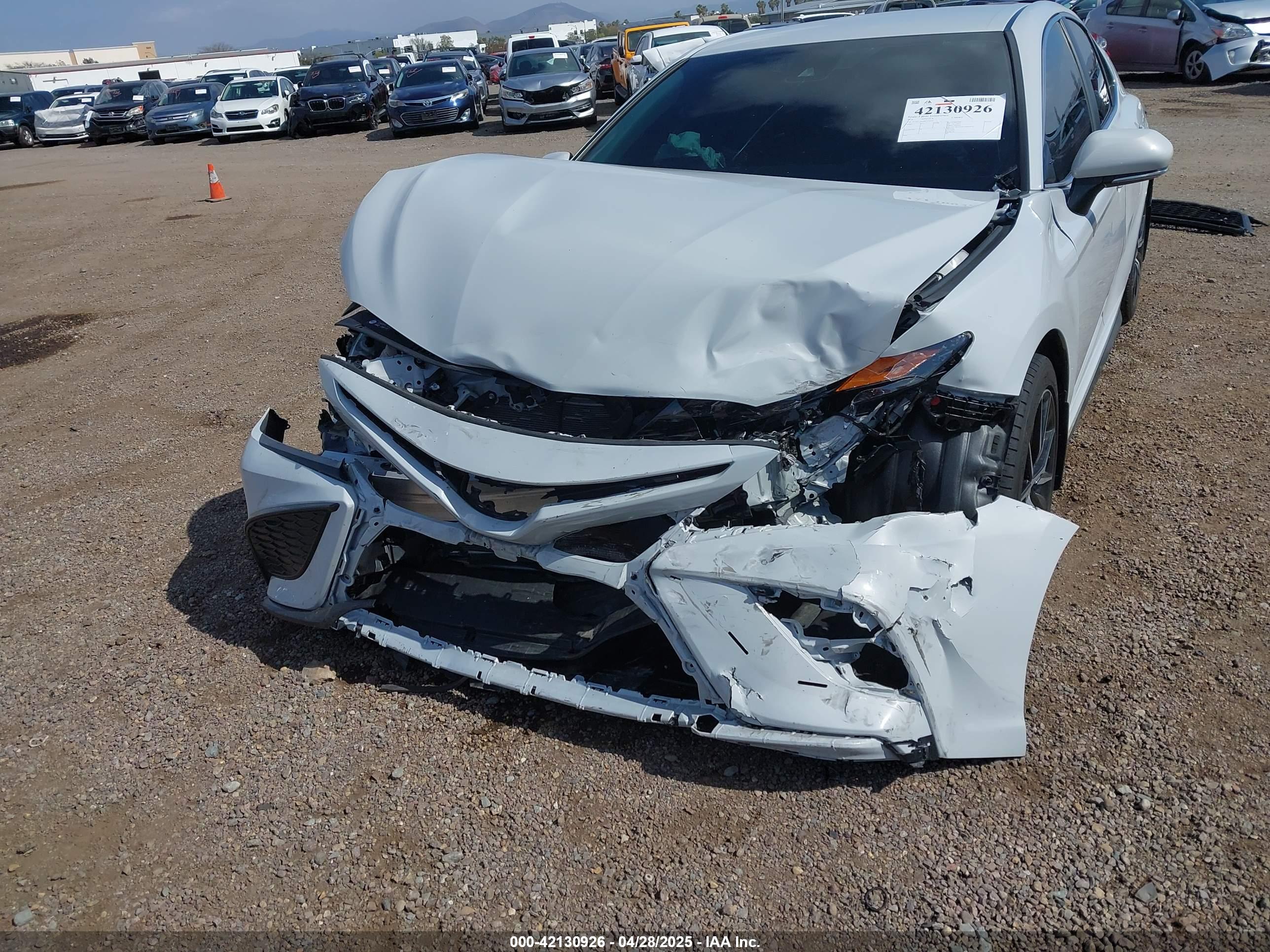 TOYOTA CAMRY image 6