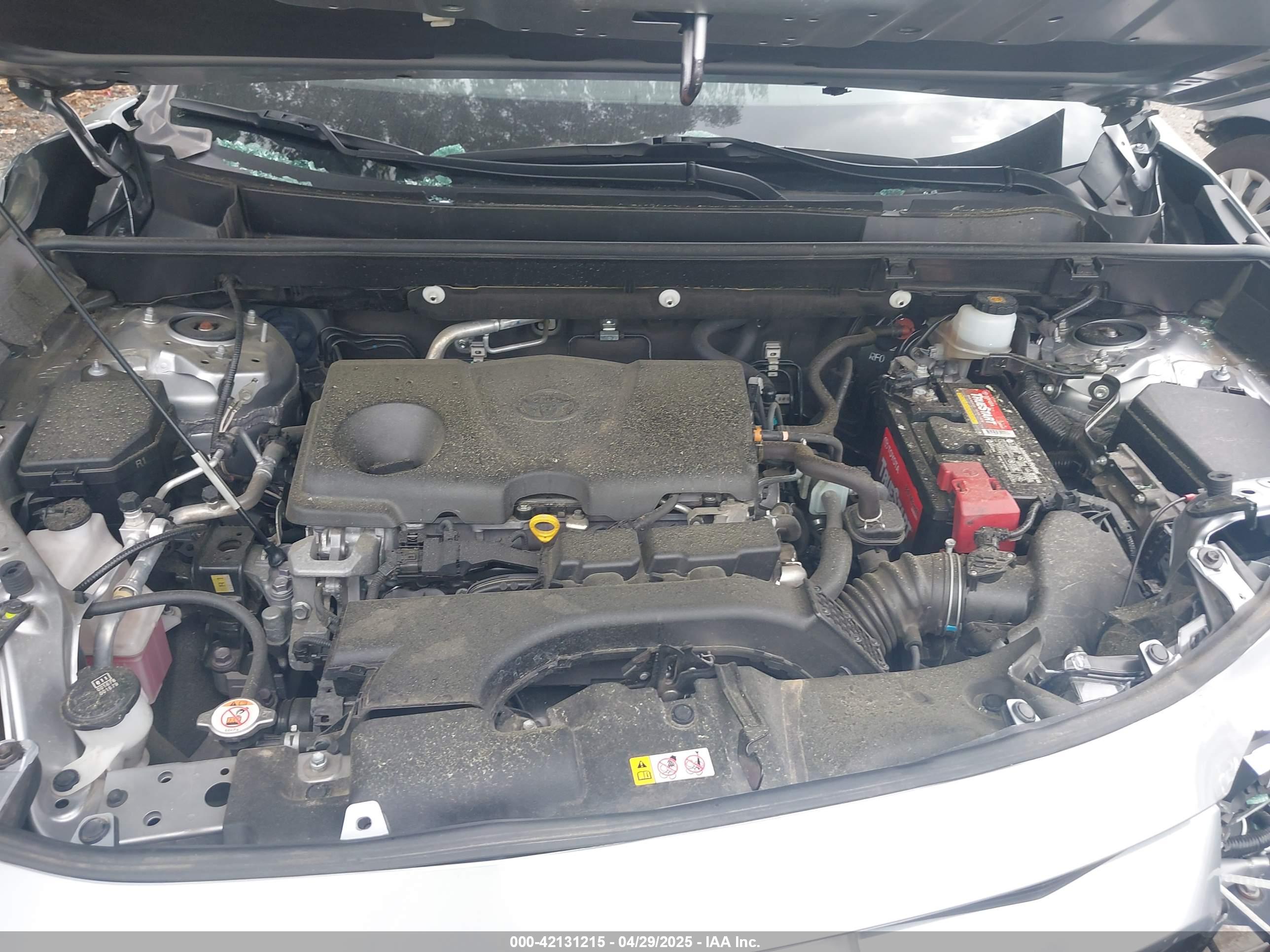 TOYOTA RAV4 image 10