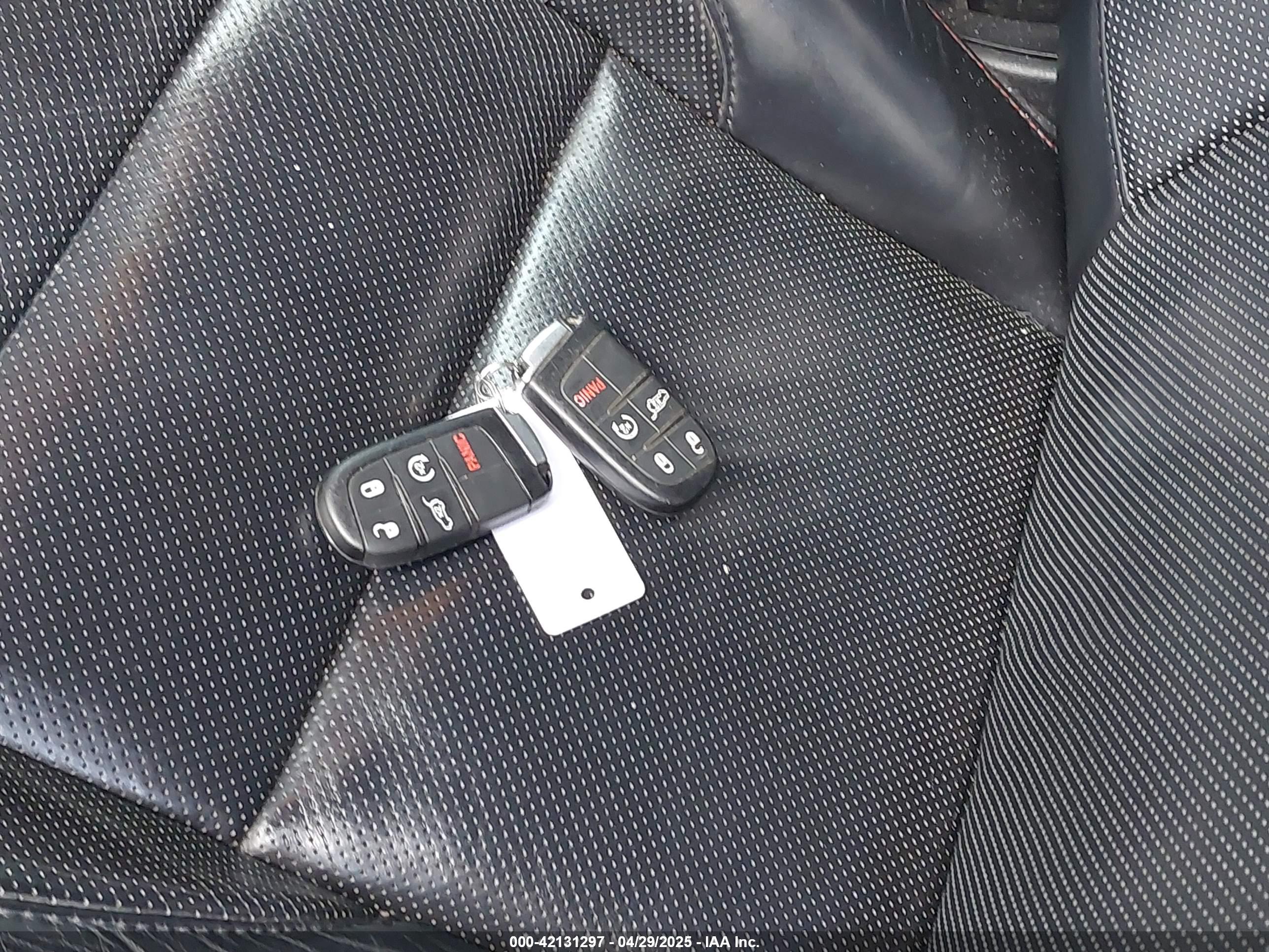 JEEP GRAND image 11
