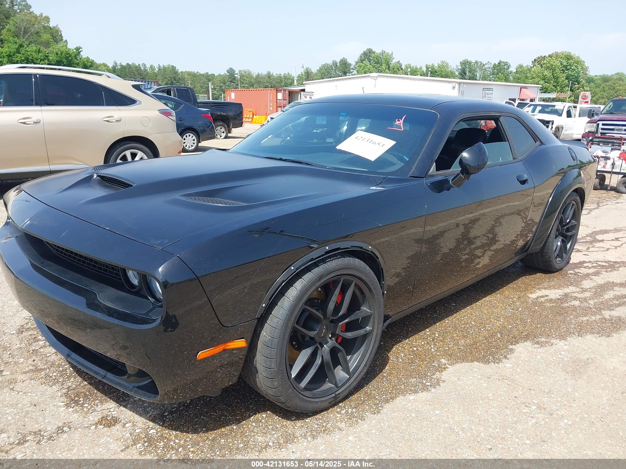 DODGE CHALLENGER image 6