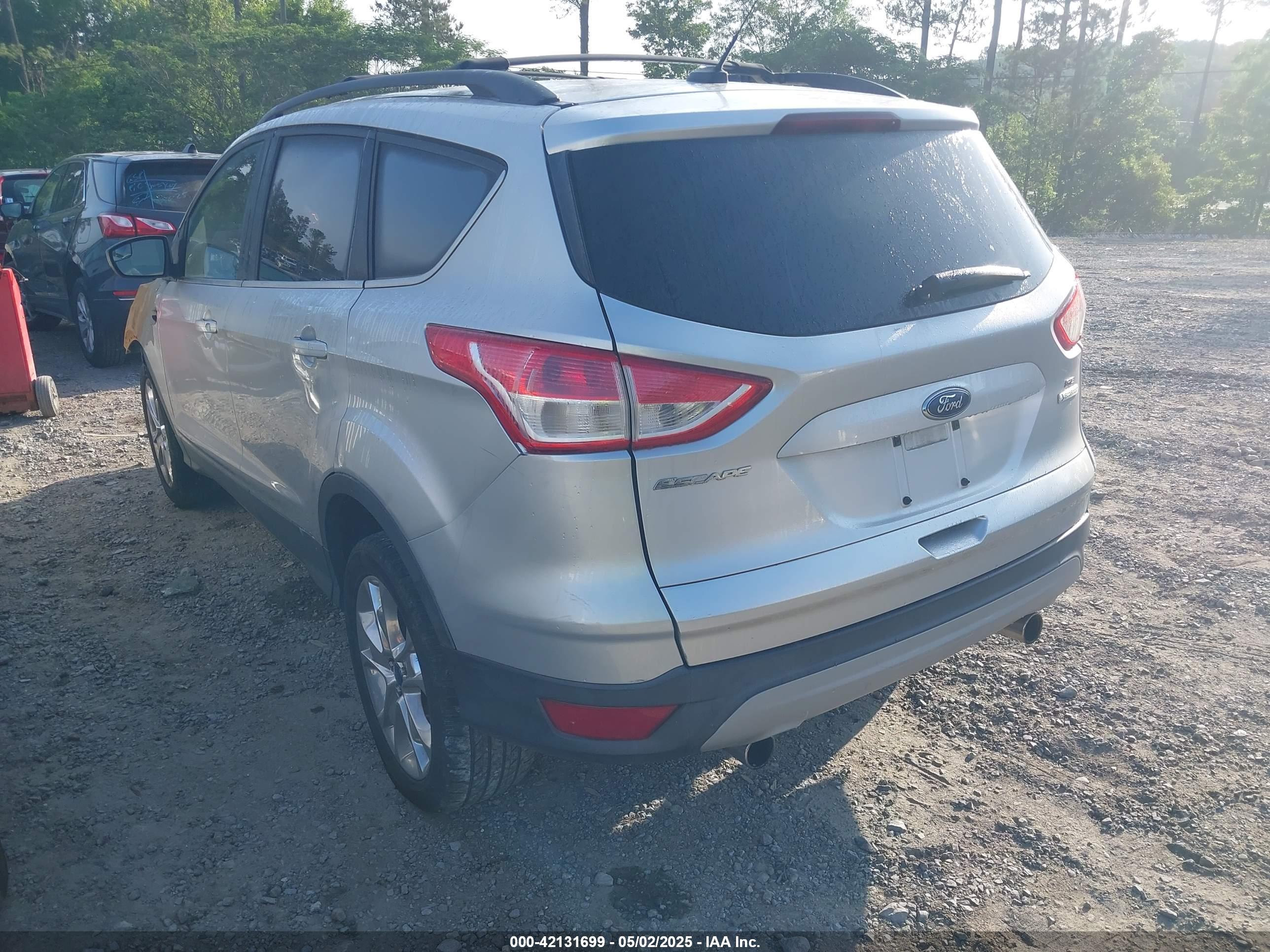 FORD ESCAPE image 3