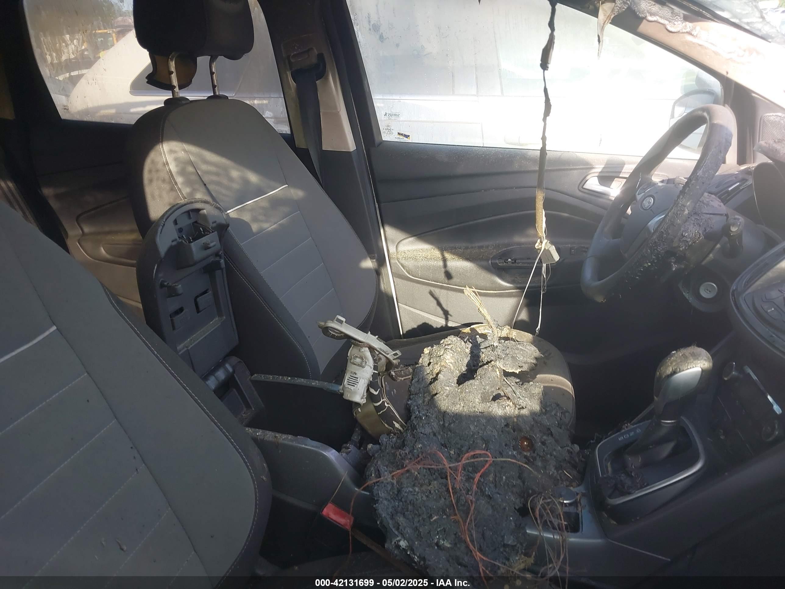FORD ESCAPE image 5