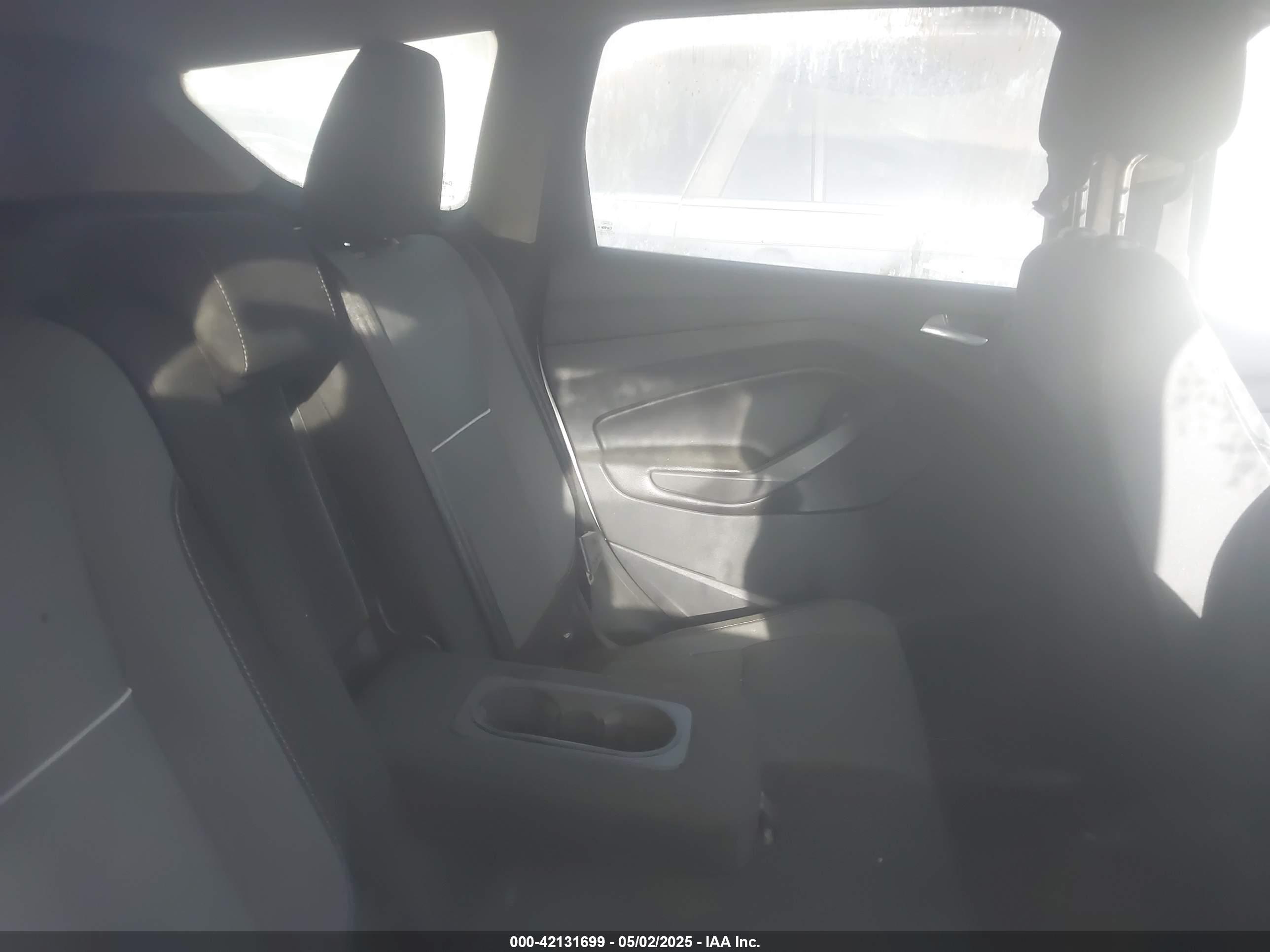 FORD ESCAPE image 8