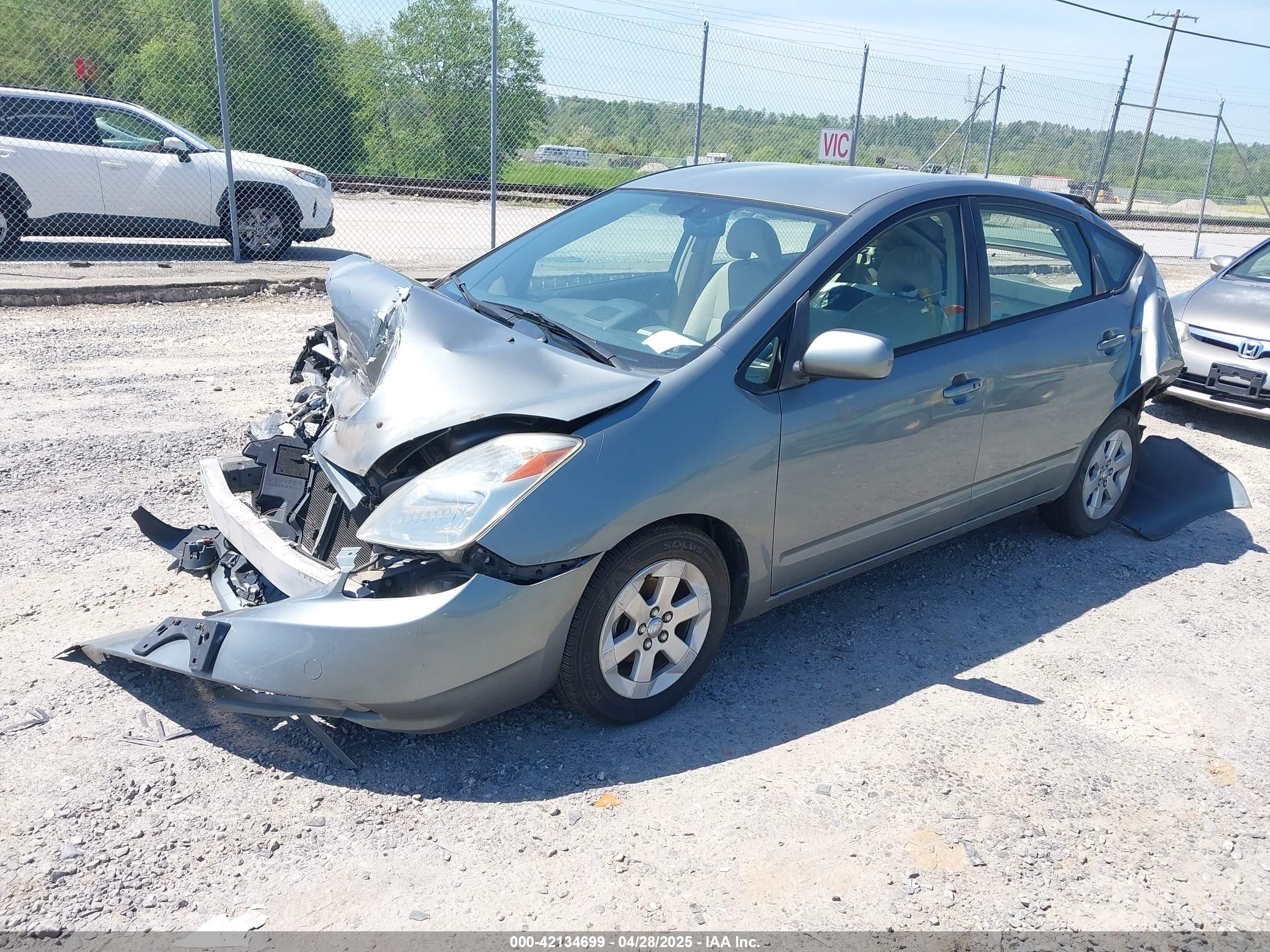 TOYOTA PRIUS image 2