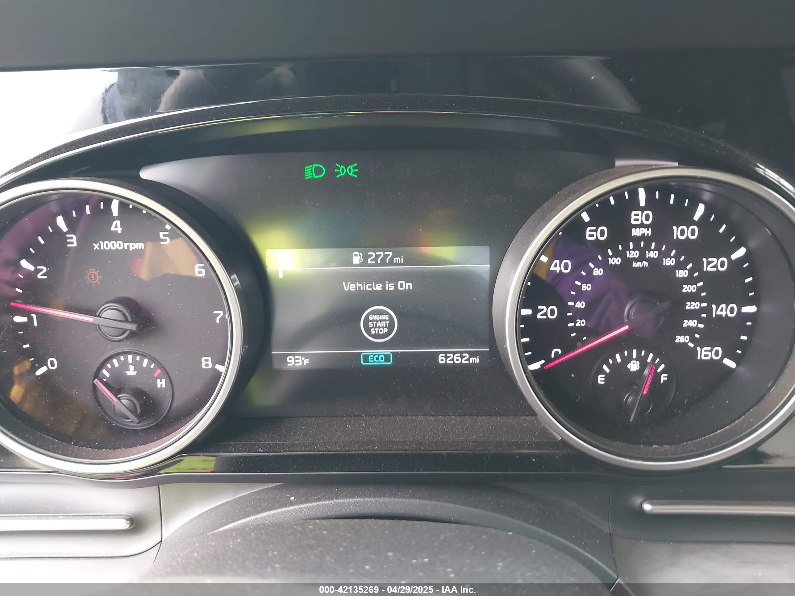 KIA CARNIVAL image 7