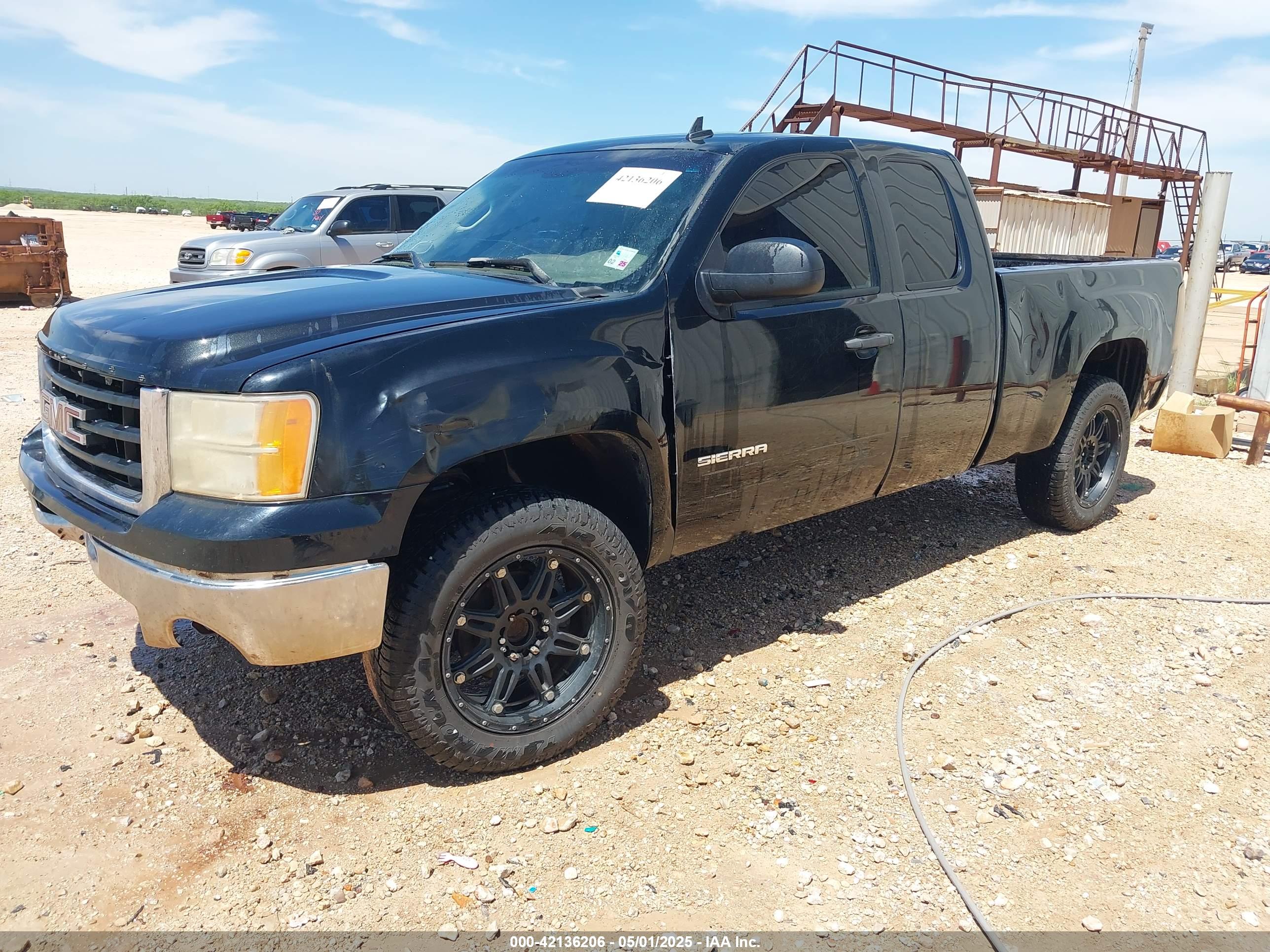 GMC SIERRA image 2