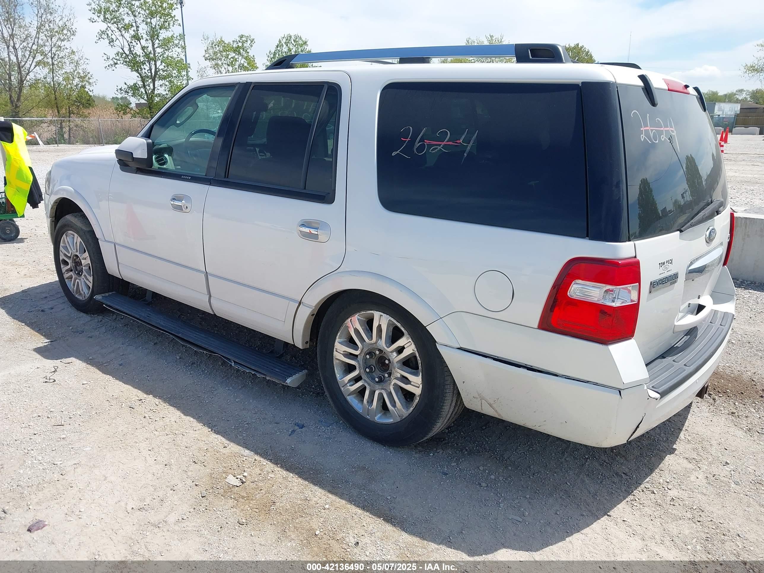 FORD EXPEDITION image 3