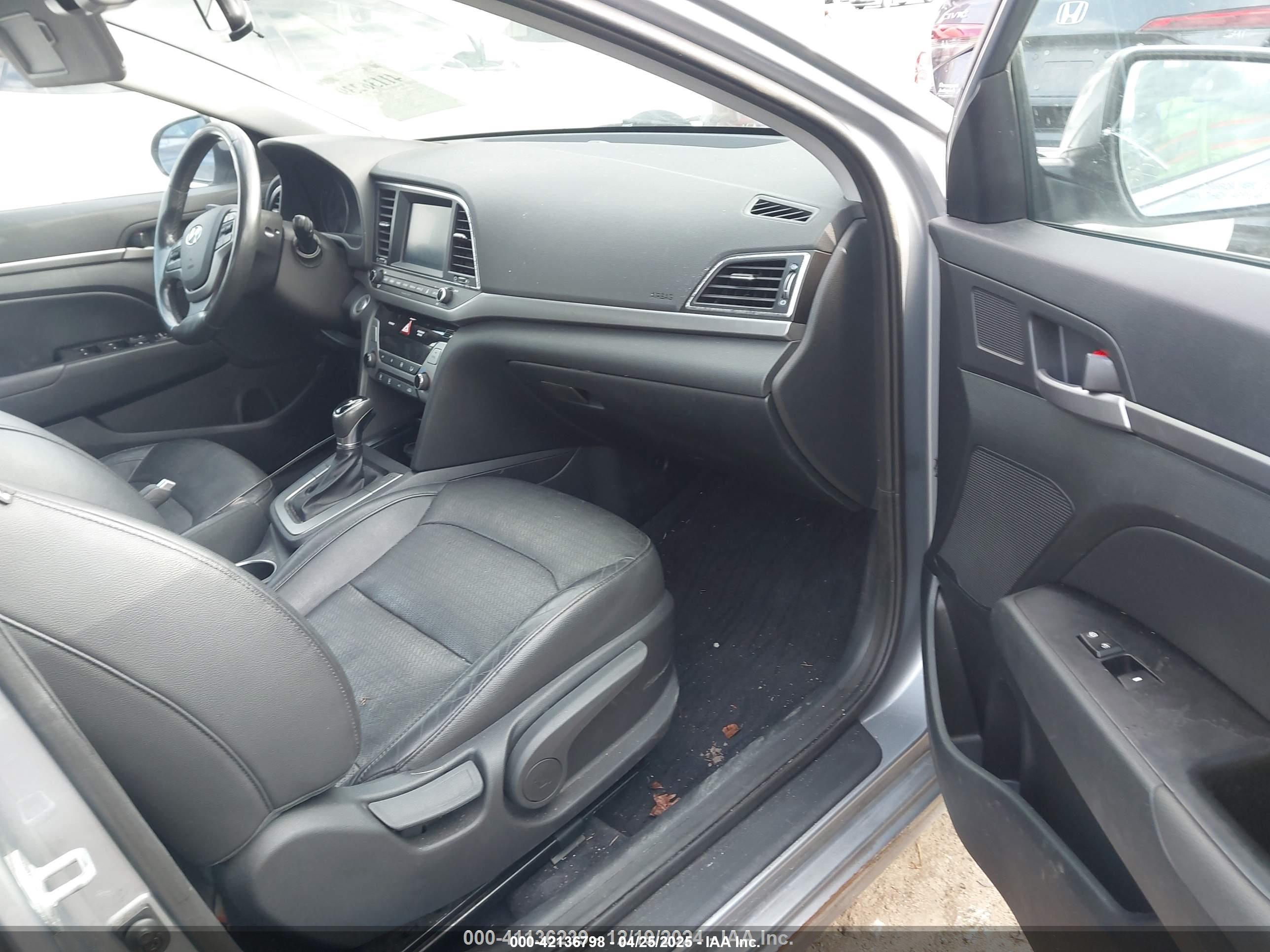 HYUNDAI ELANTRA image 5
