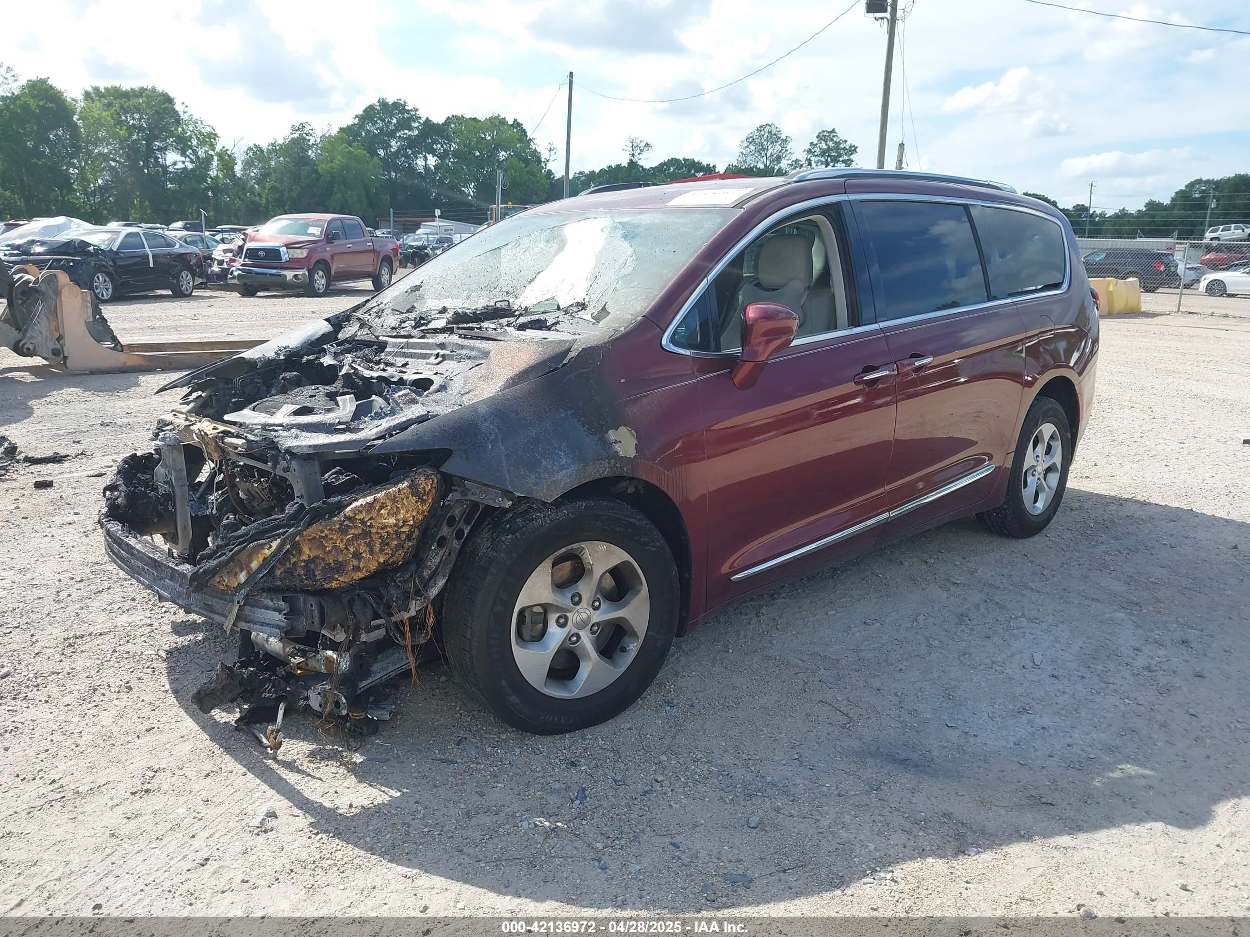 CHRYSLER PACIFICA image 2