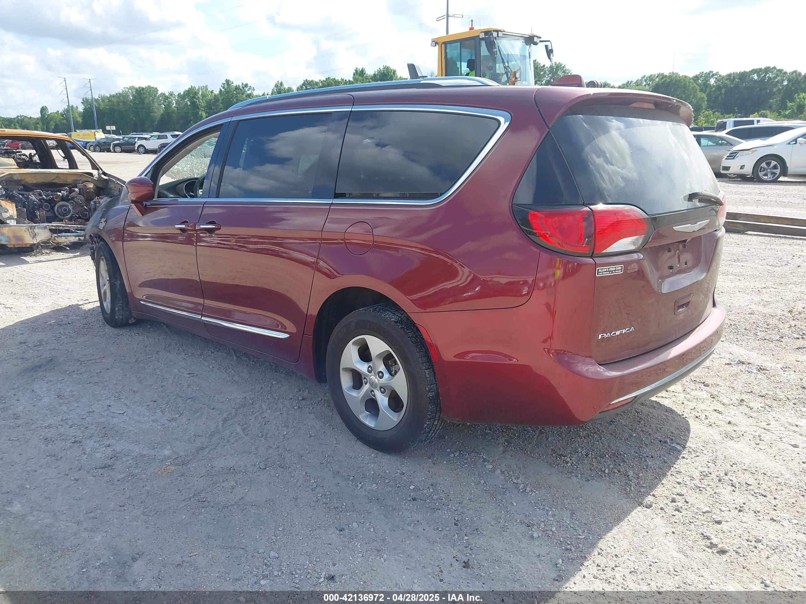 CHRYSLER PACIFICA image 3