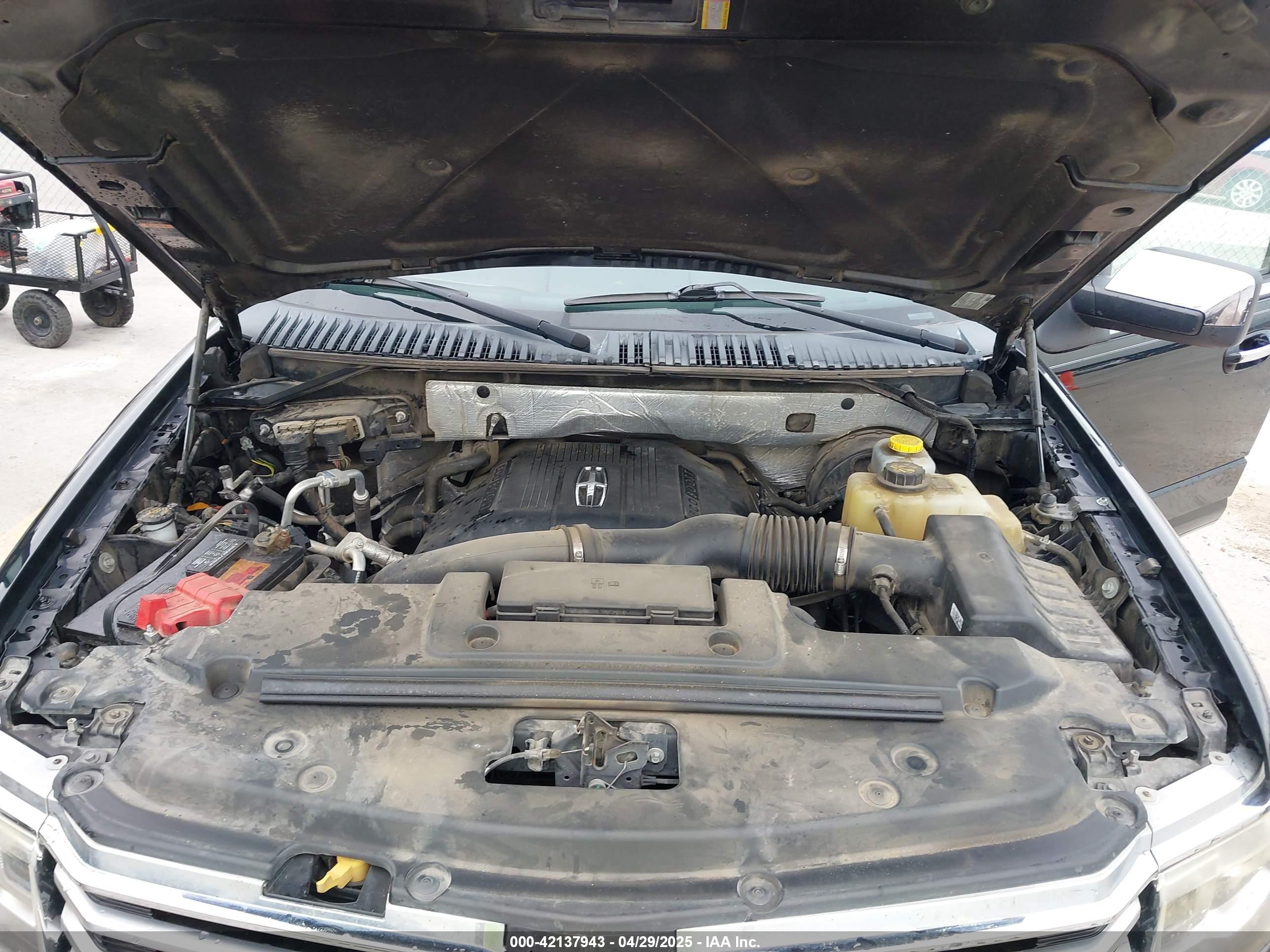 LINCOLN NAVIGATOR image 10