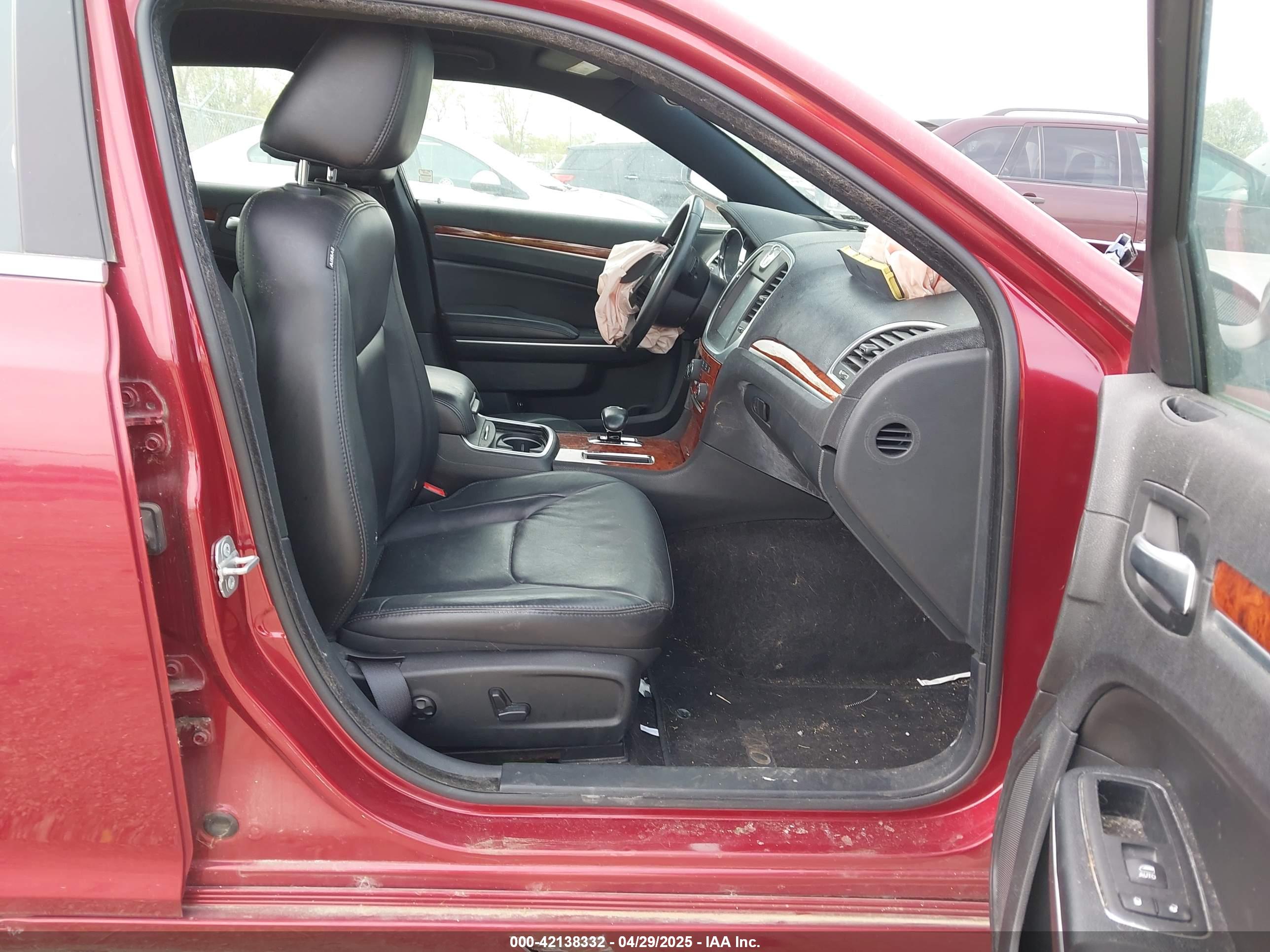 CHRYSLER 300 image 5