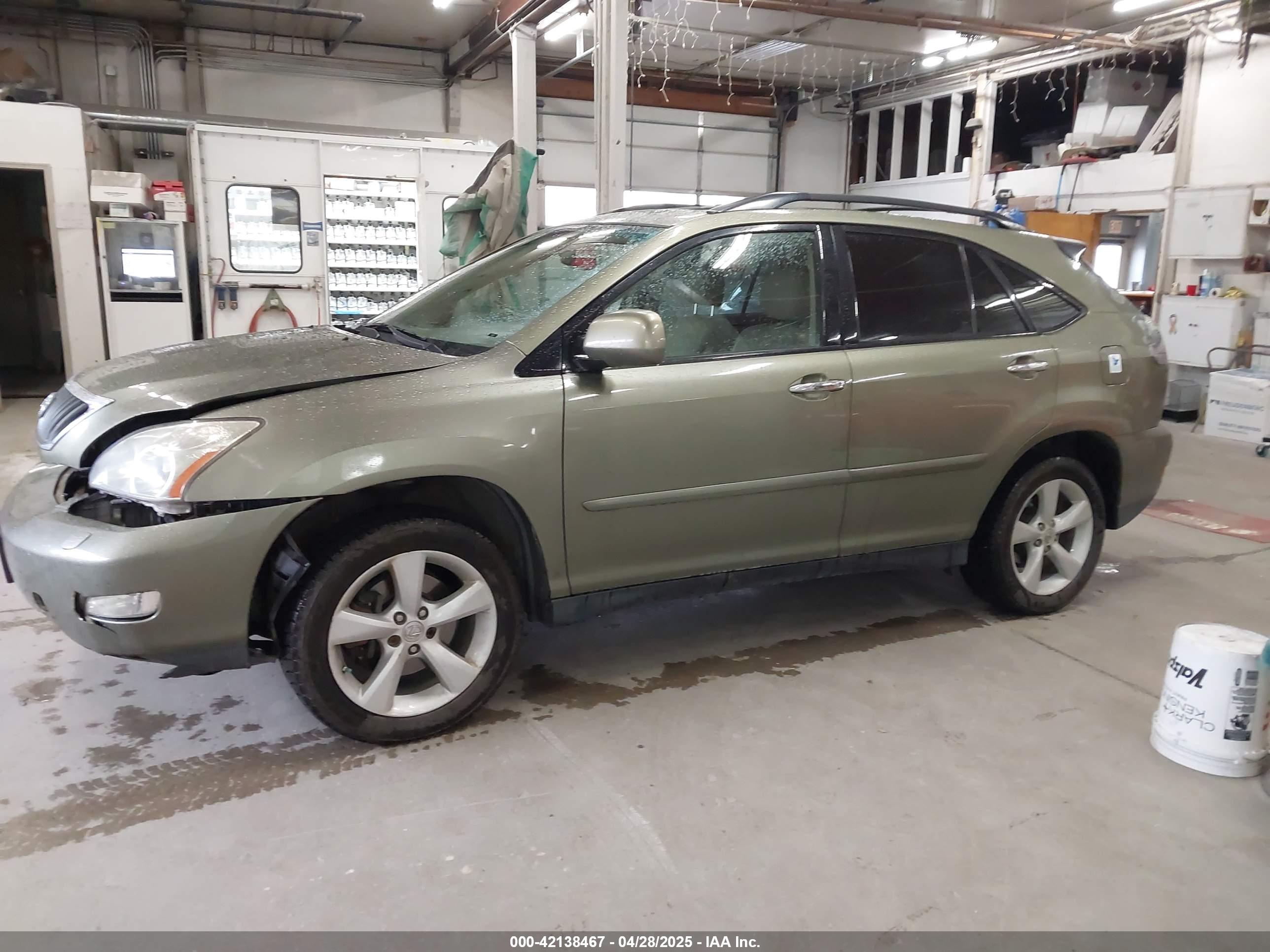 LEXUS RX image 2