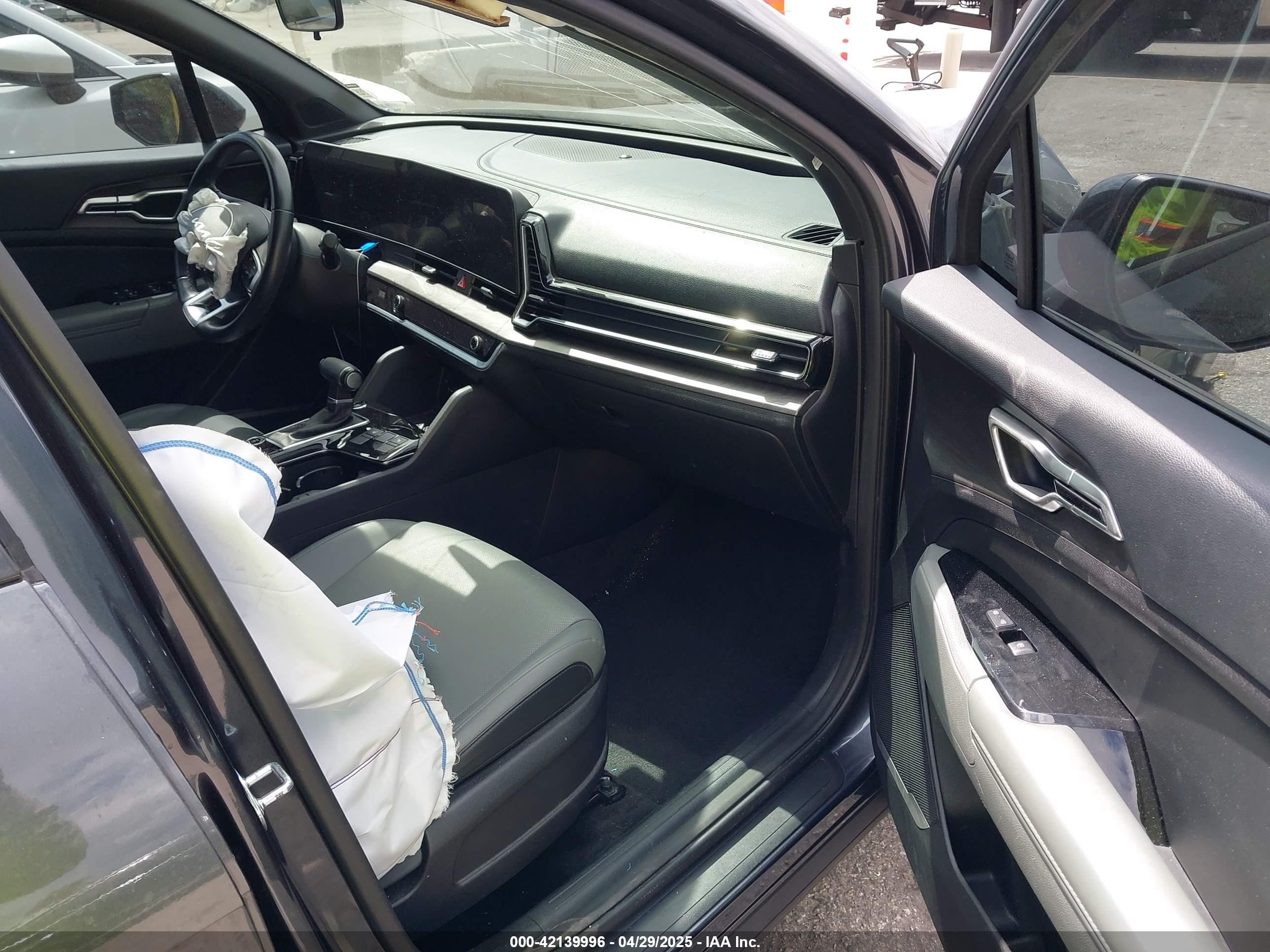 KIA SPORTAGE image 5