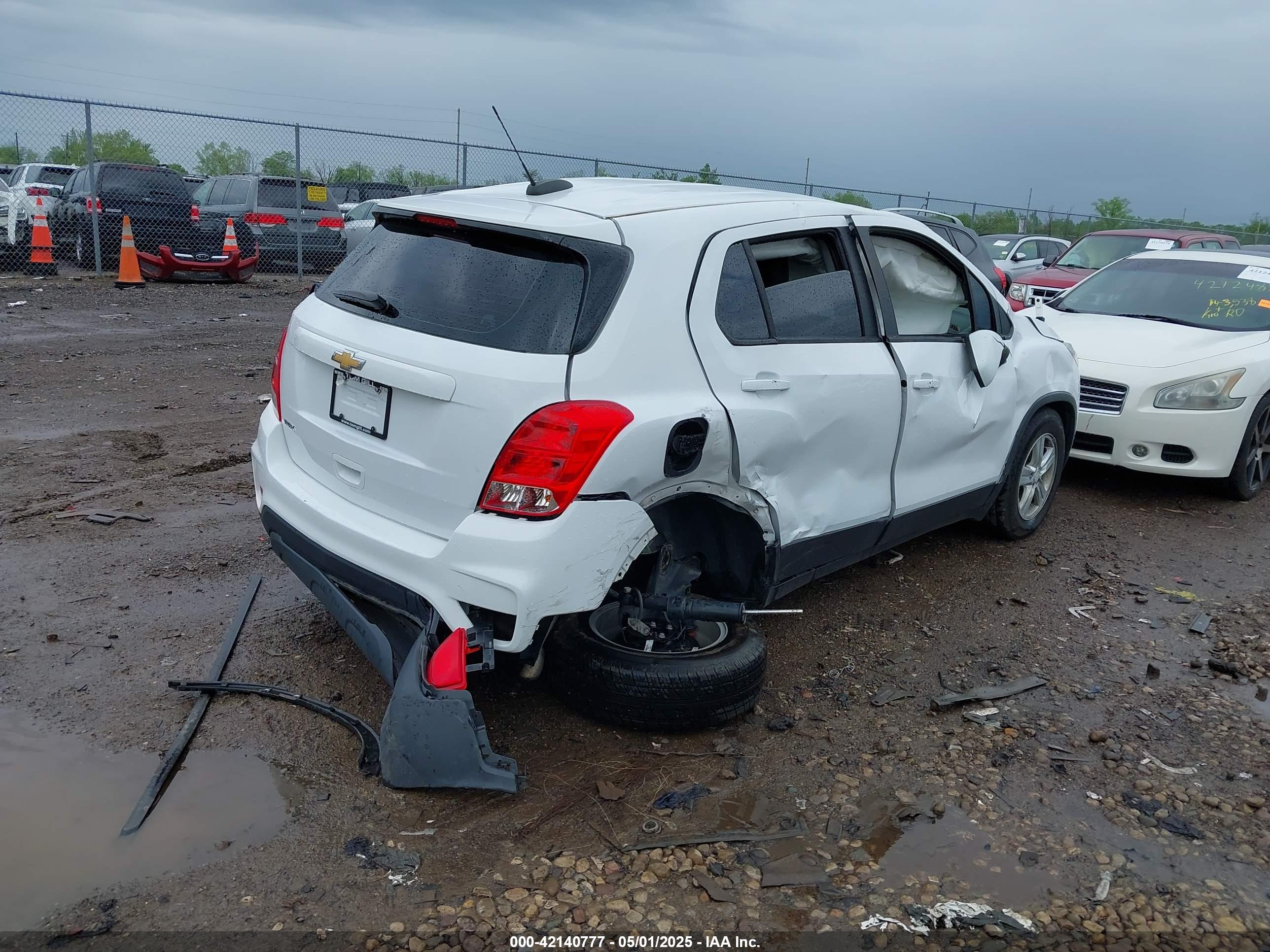 CHEVROLET TRAX image 4