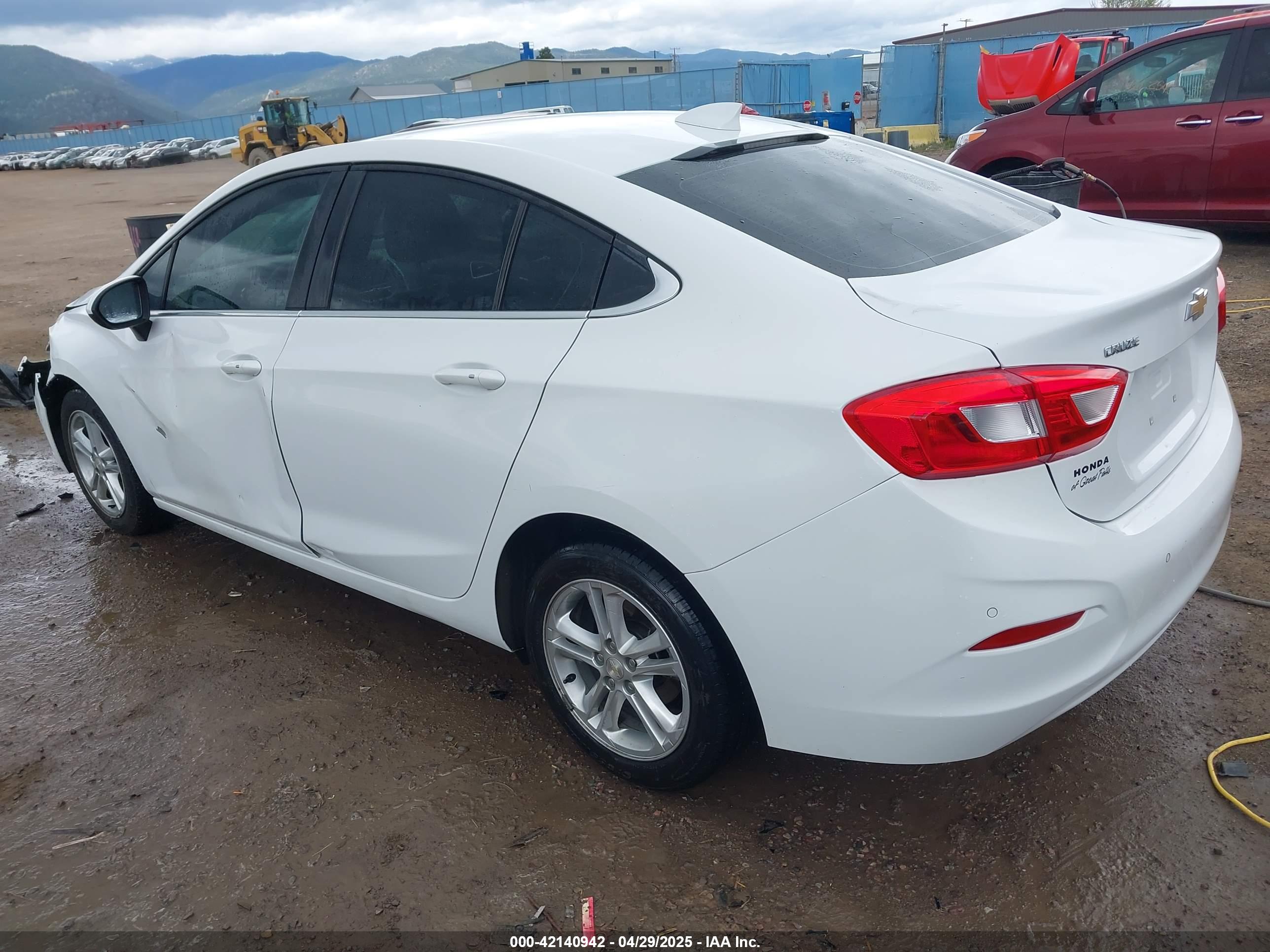 CHEVROLET CRUZE image 3