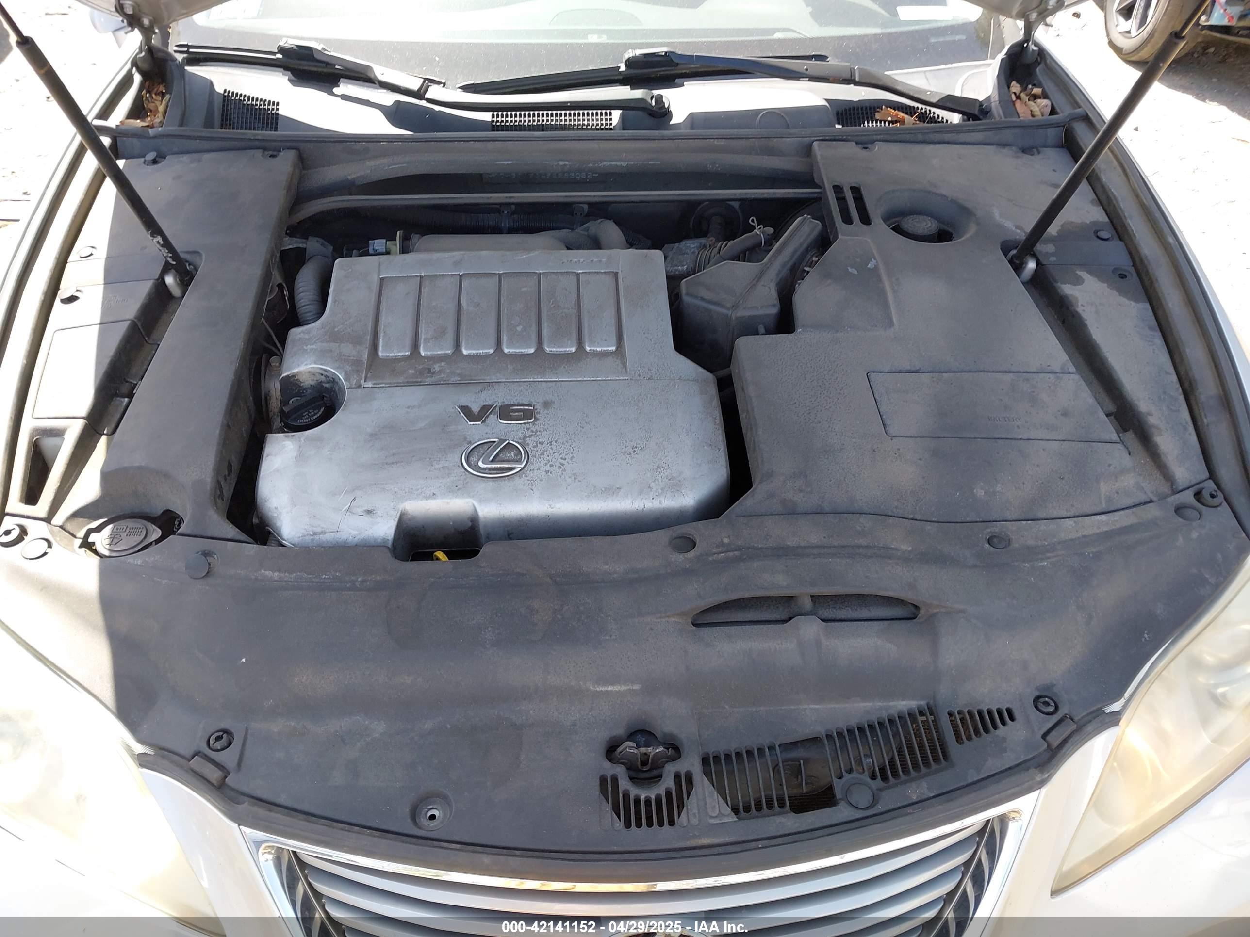 LEXUS ES image 10