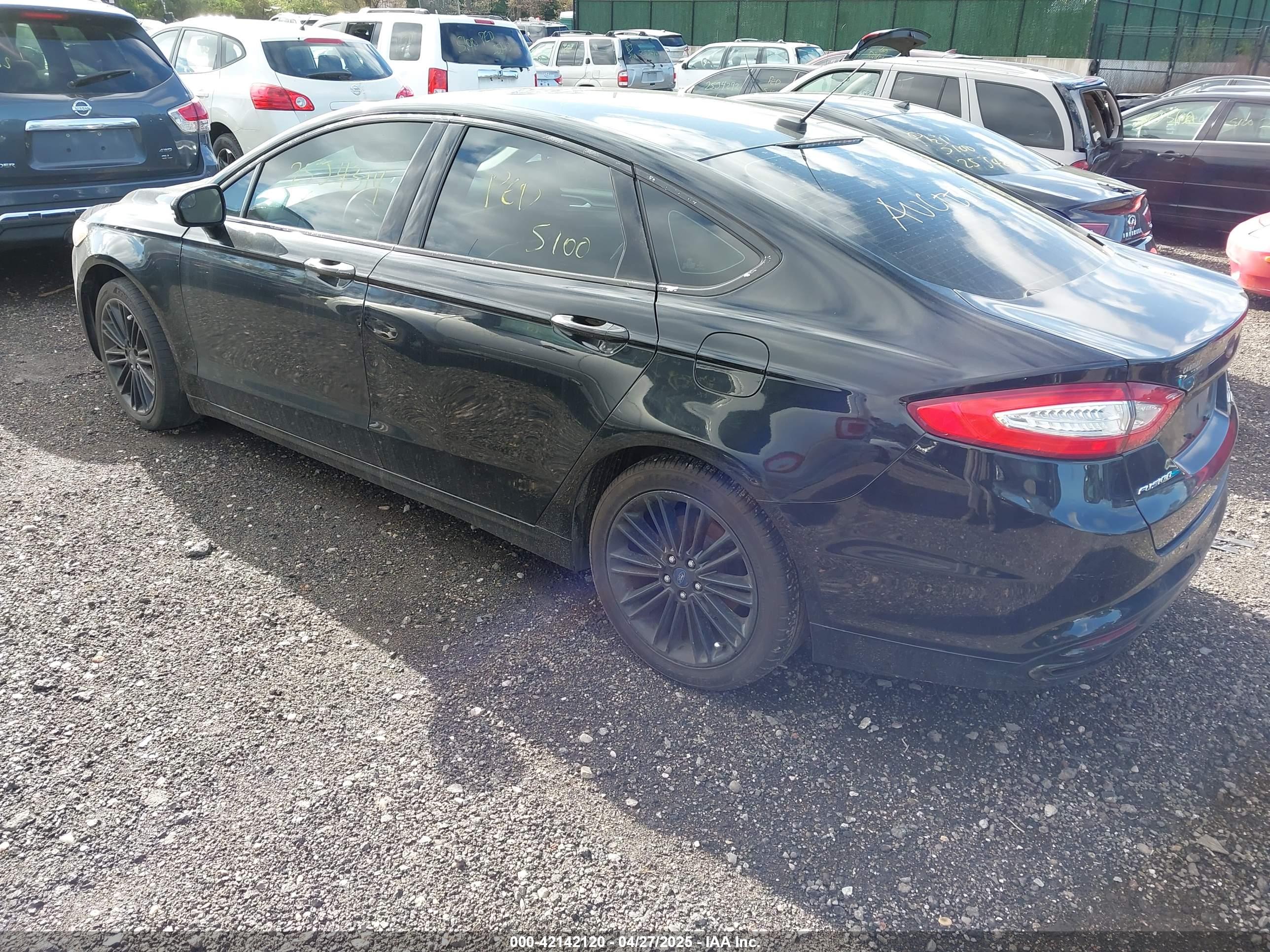 FORD FUSION image 3