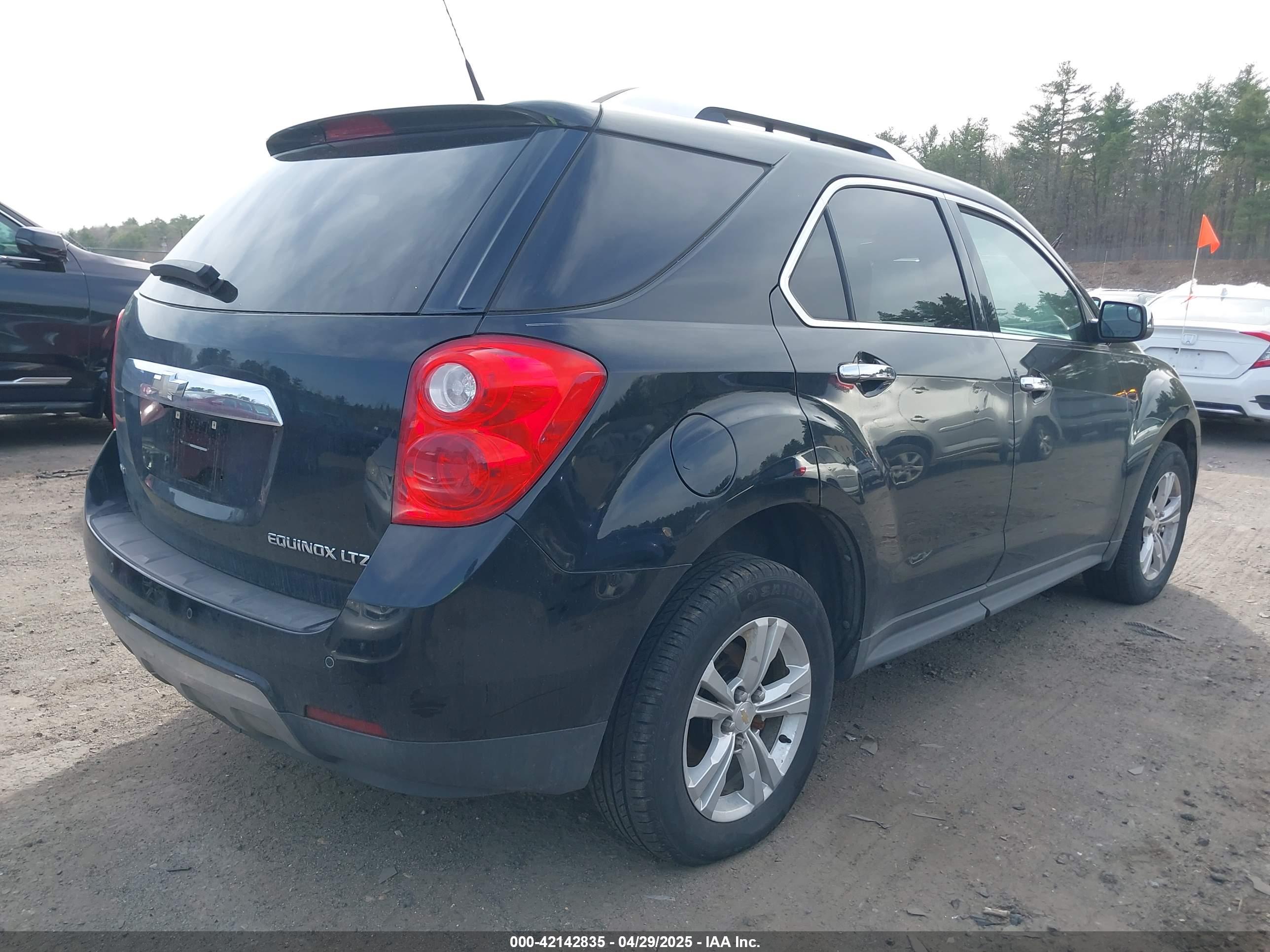 CHEVROLET EQUINOX image 4