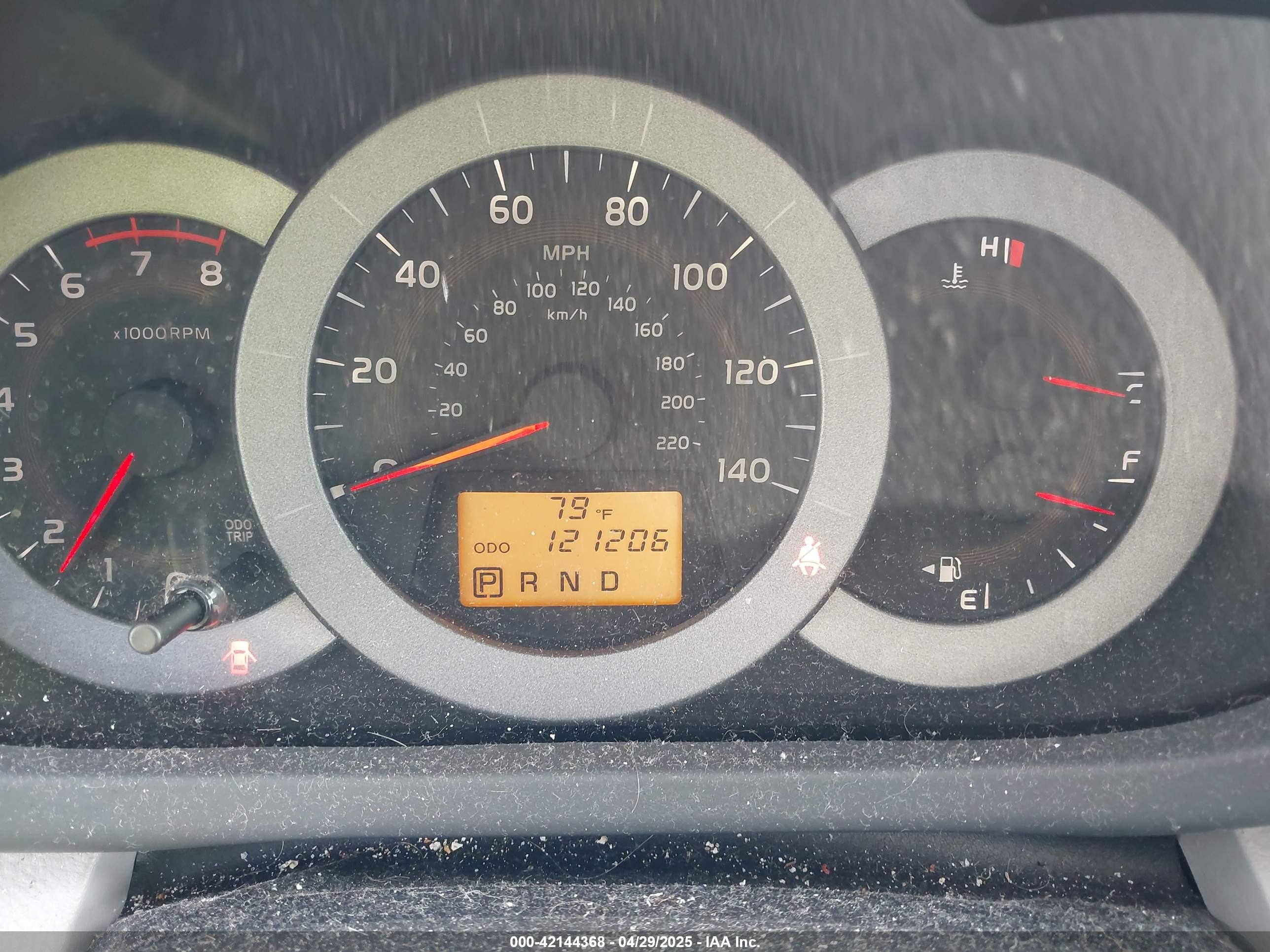 TOYOTA RAV4 image 7