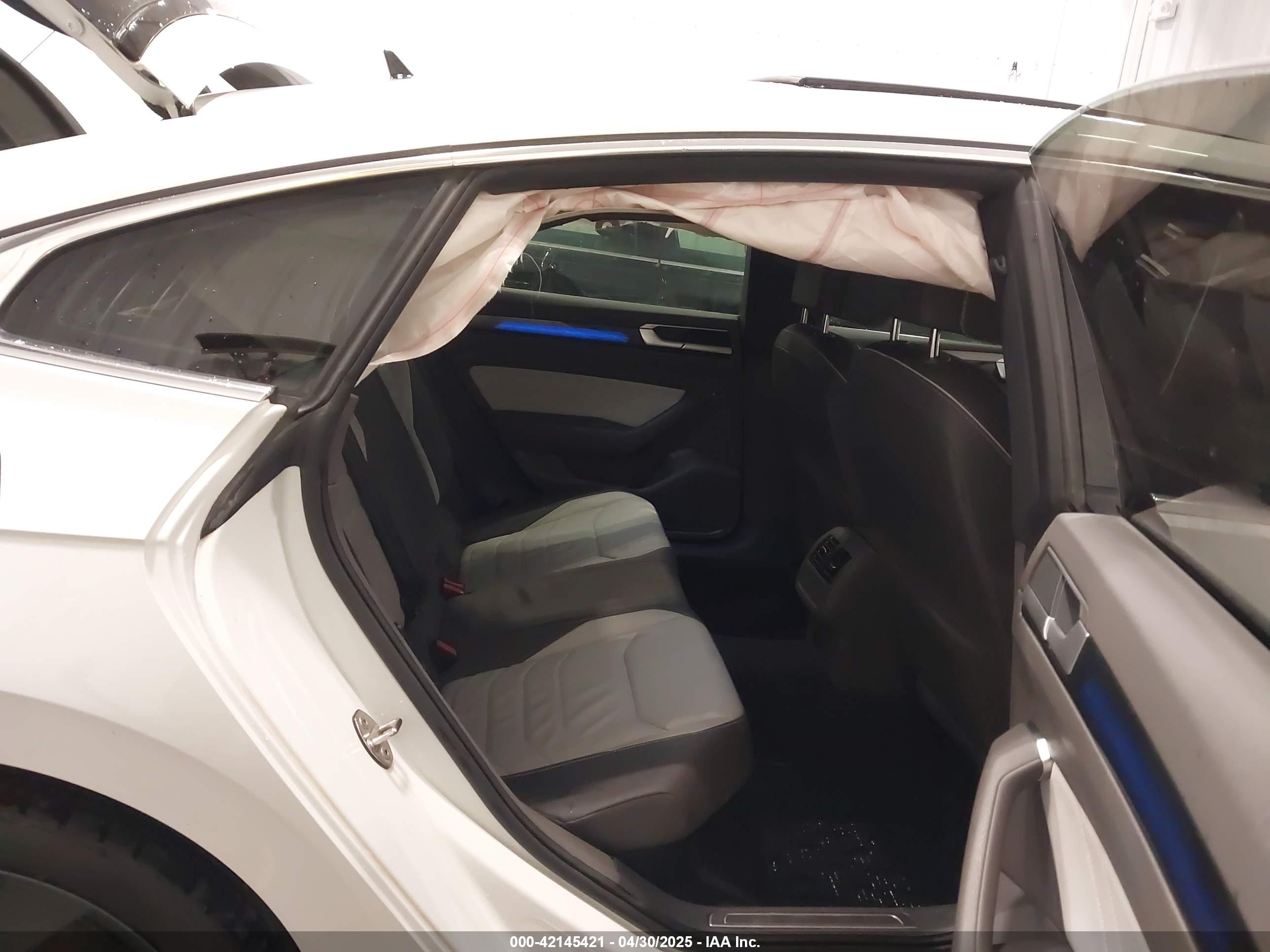 VOLKSWAGEN ARTEON image 8