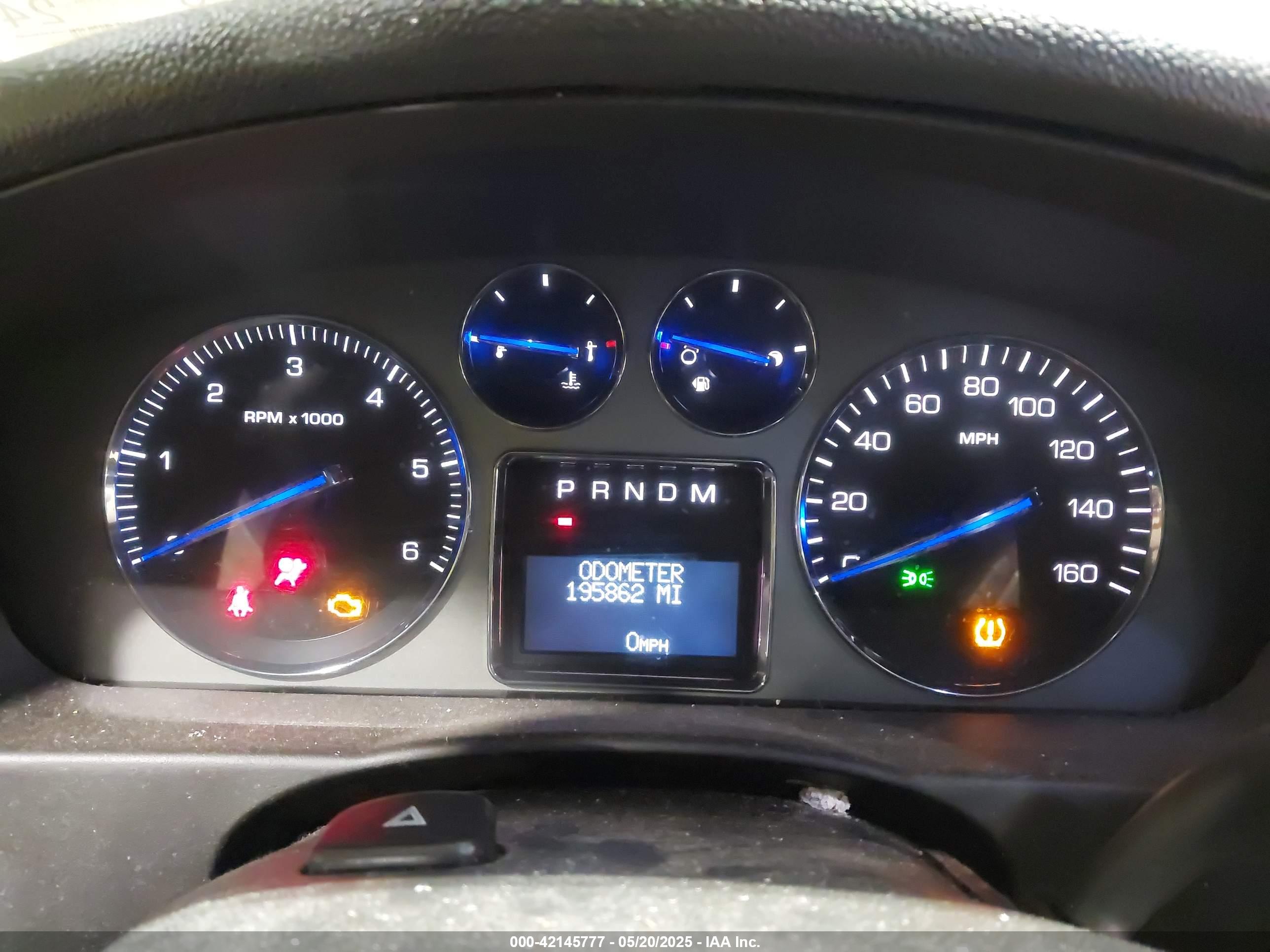 CADILLAC ESCALADE image 7