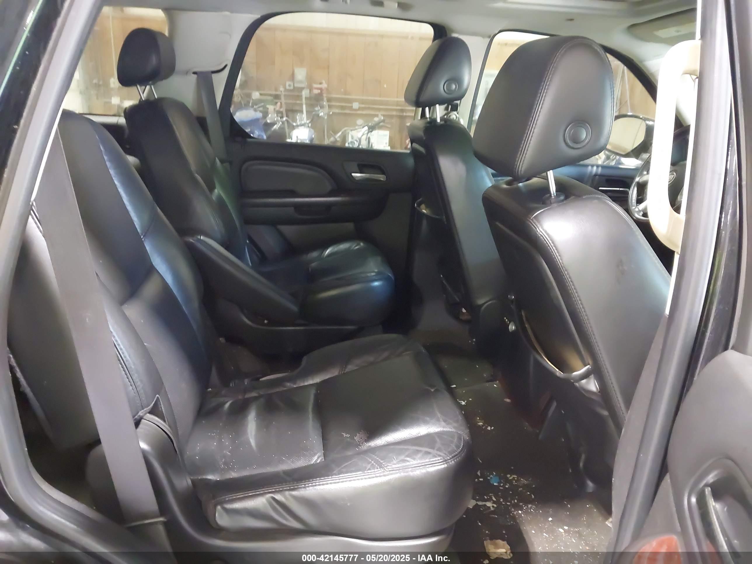 CADILLAC ESCALADE image 8