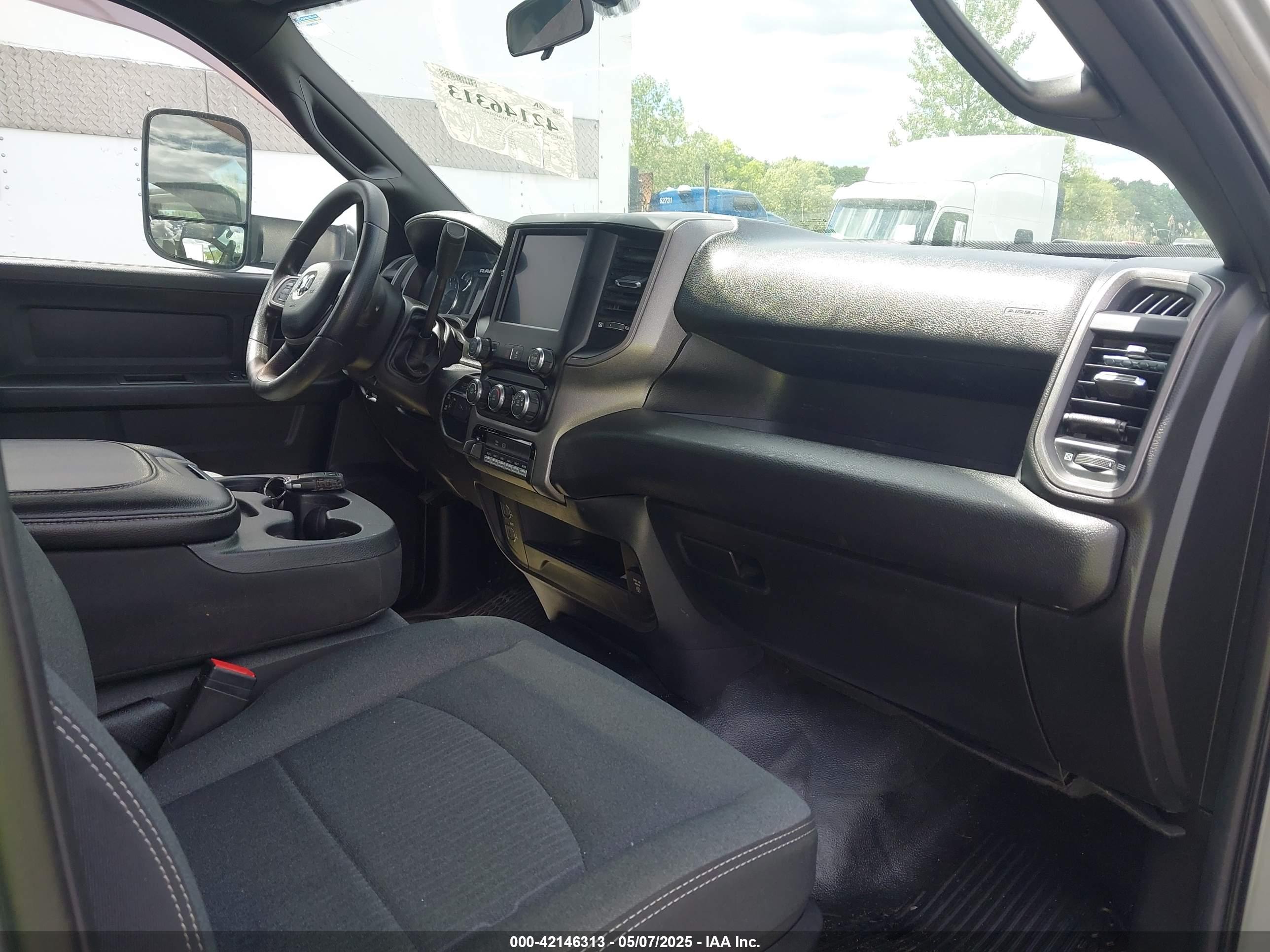 RAM 5500 image 5