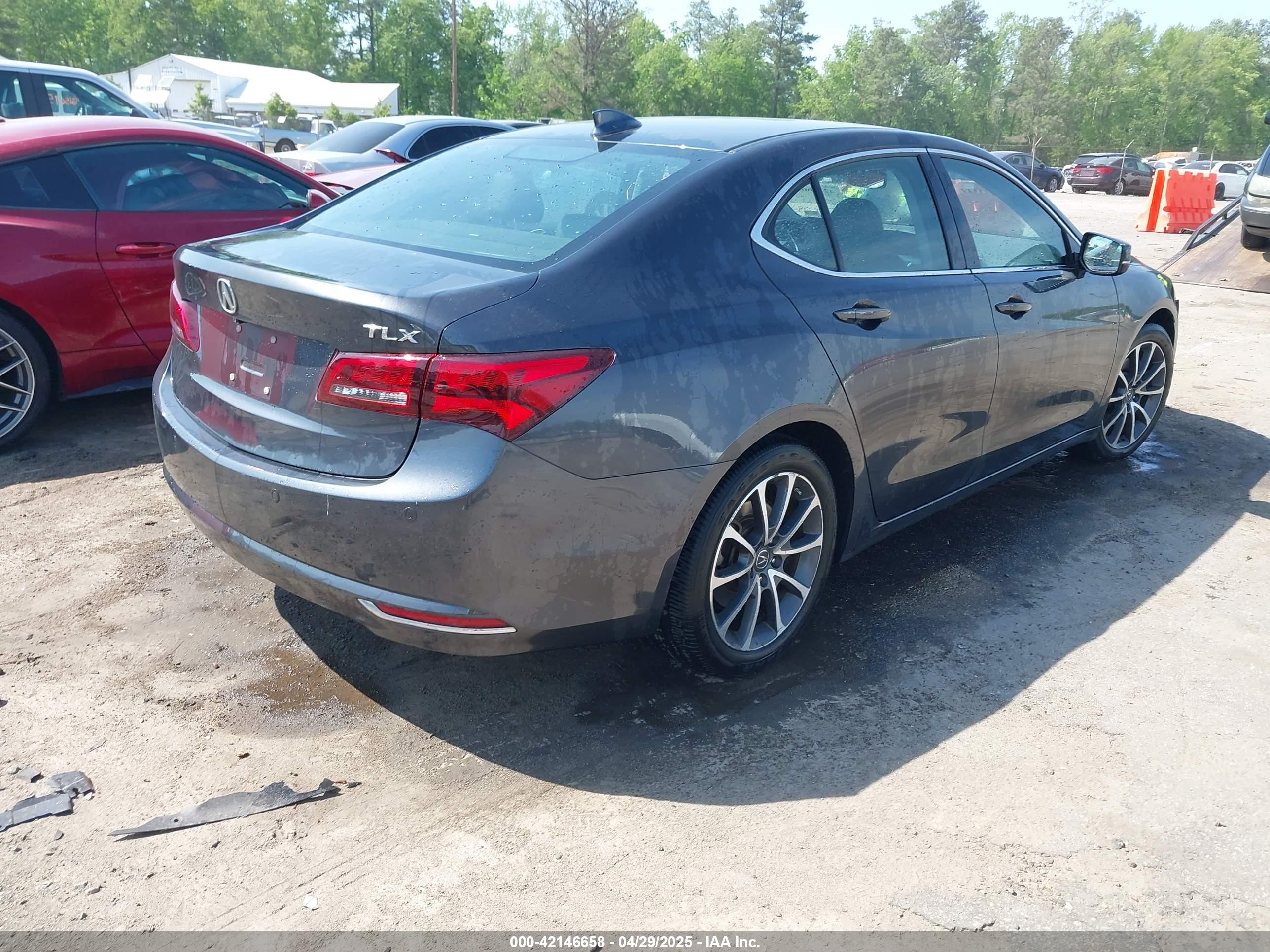 ACURA TLX image 4