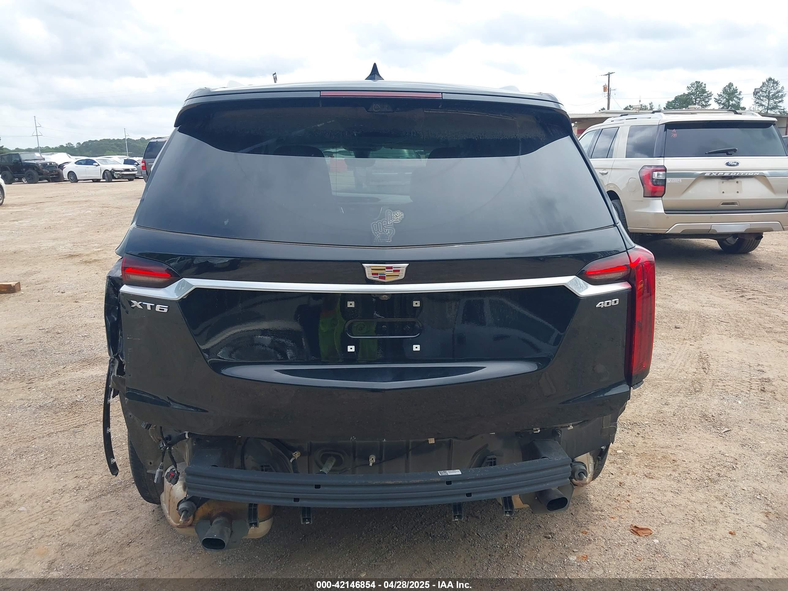 CADILLAC XT6 image 6