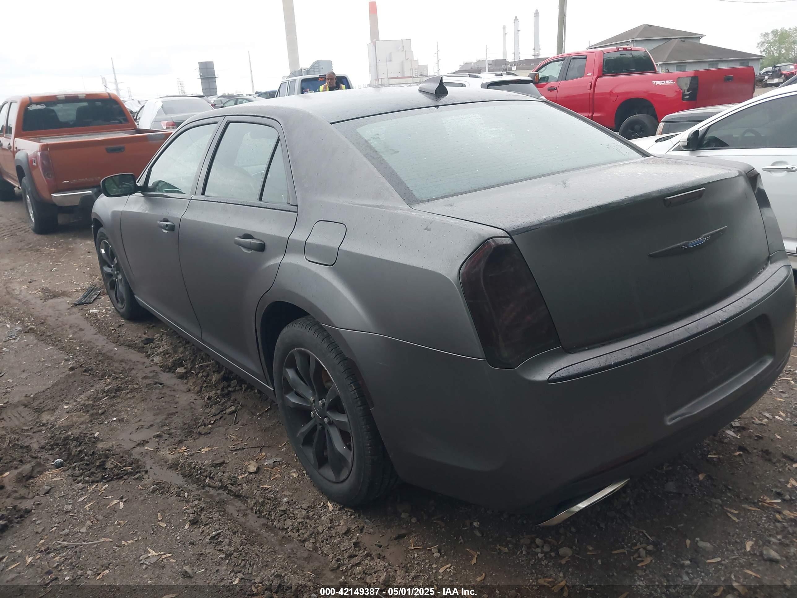 CHRYSLER 300 image 3
