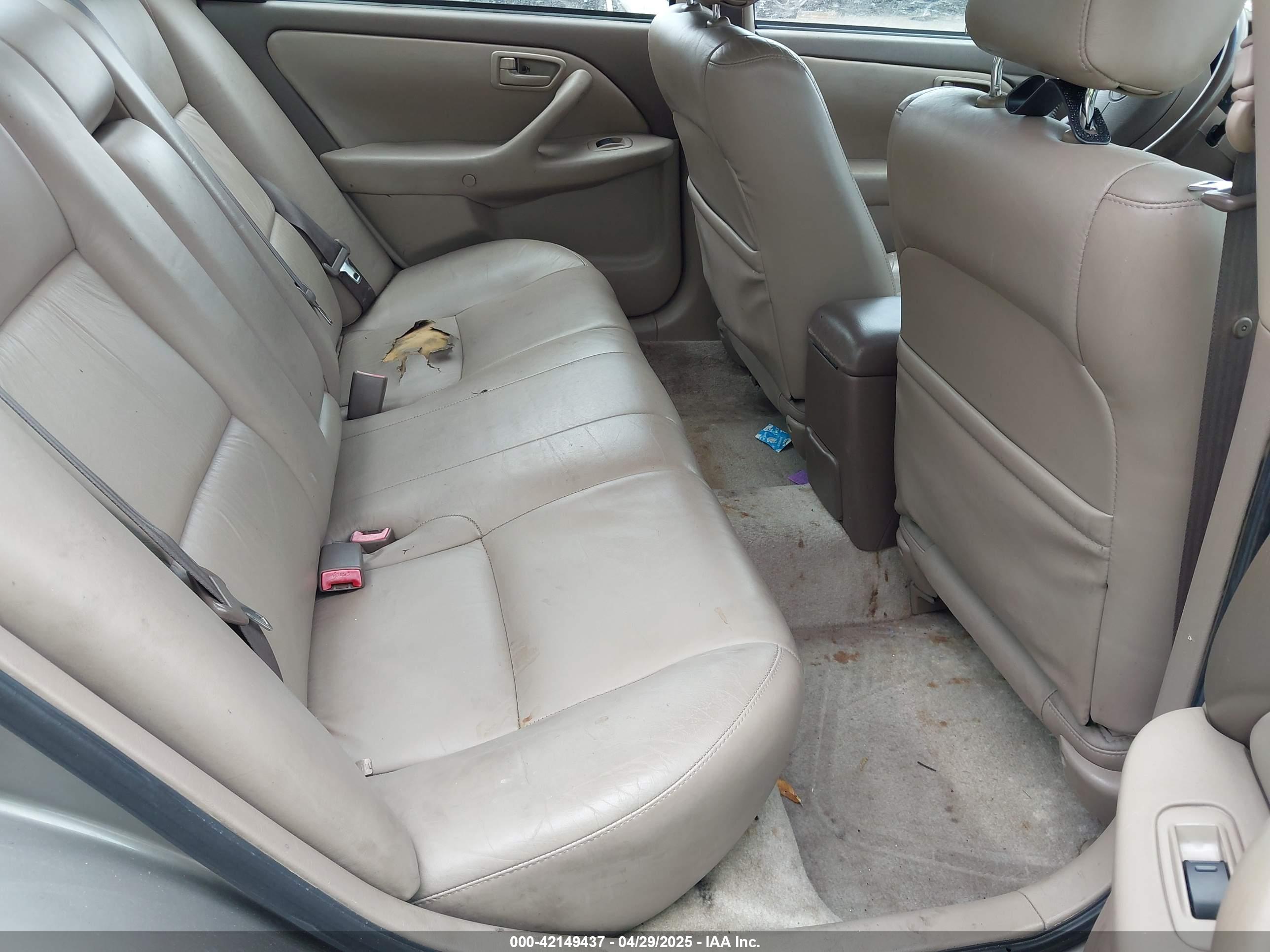 TOYOTA CAMRY image 8