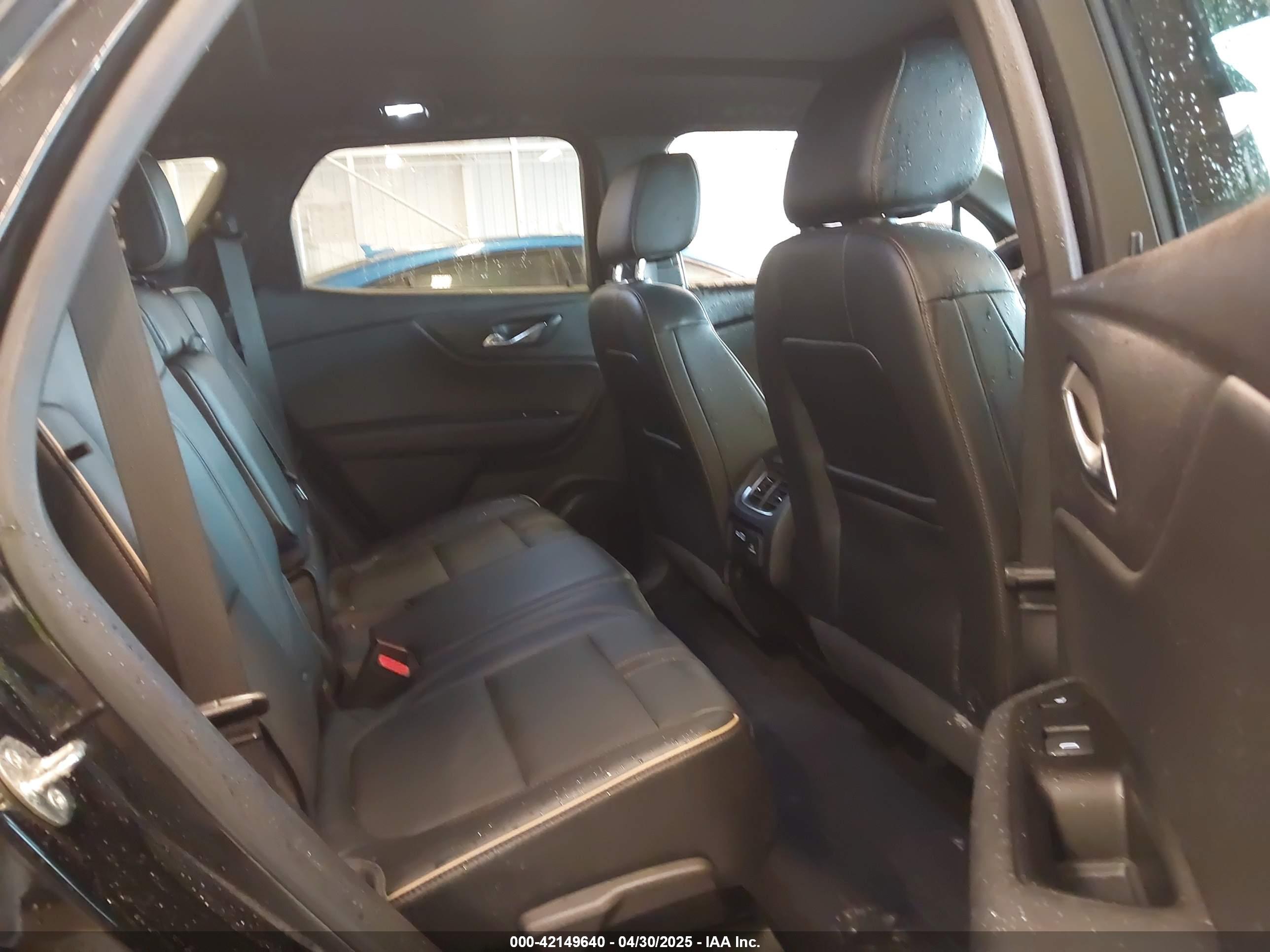 CHEVROLET BLAZER image 8