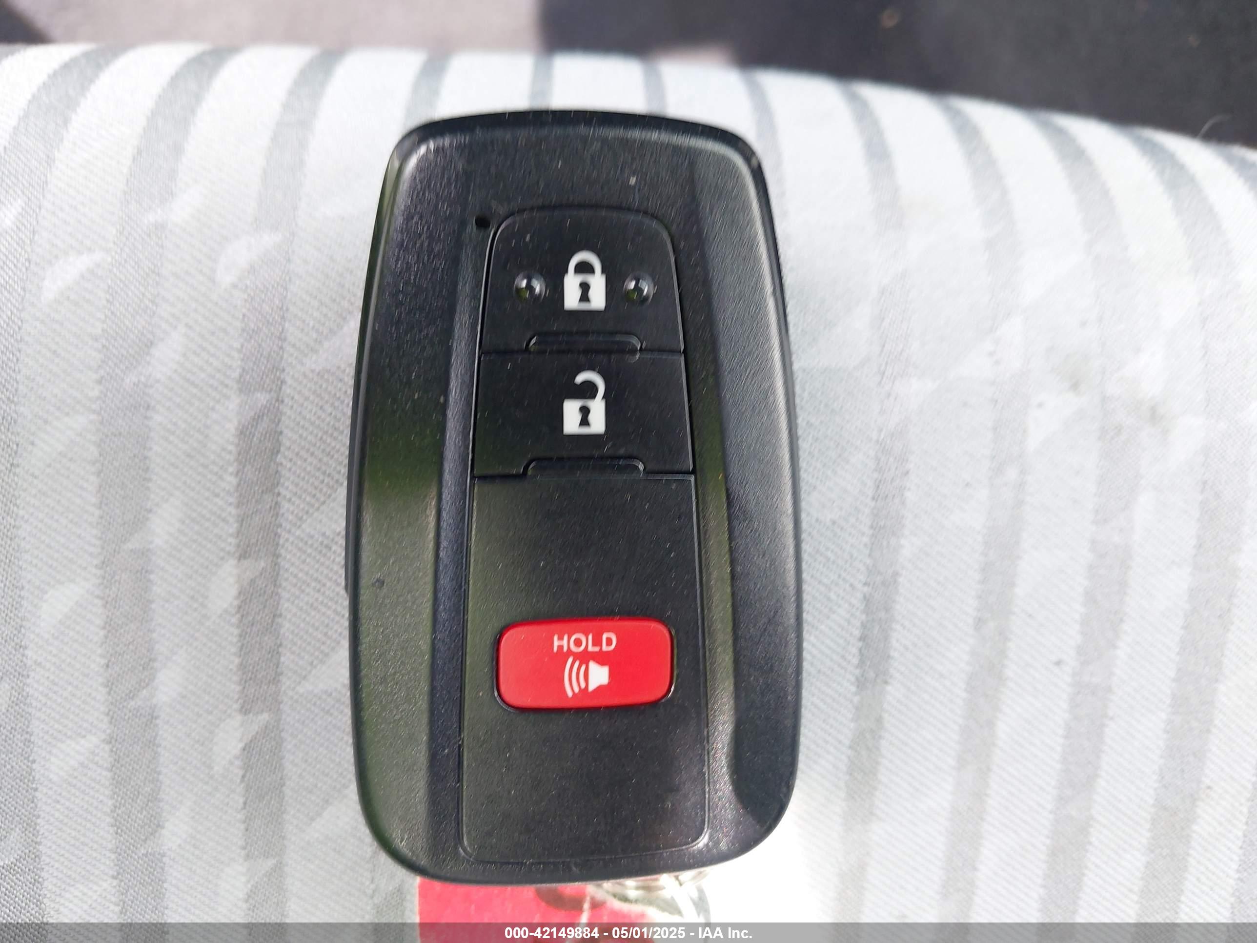 TOYOTA PRIUS image 11