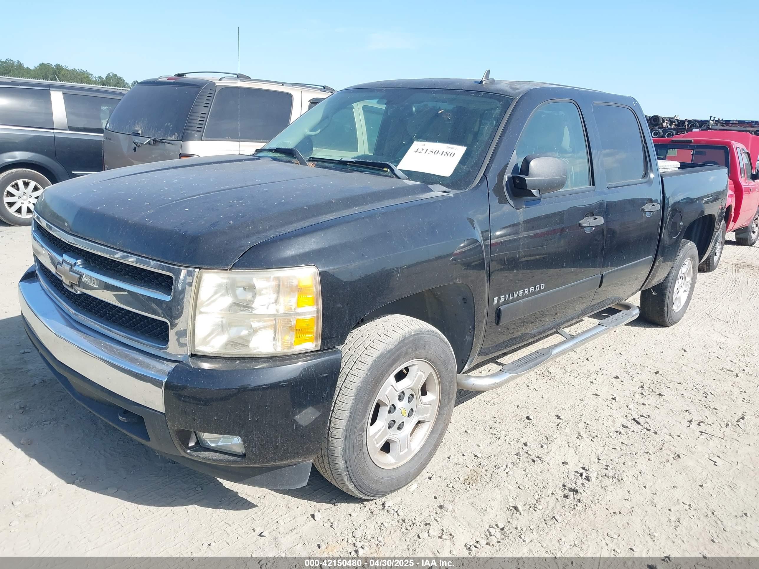 CHEVROLET SILVERADO image 2