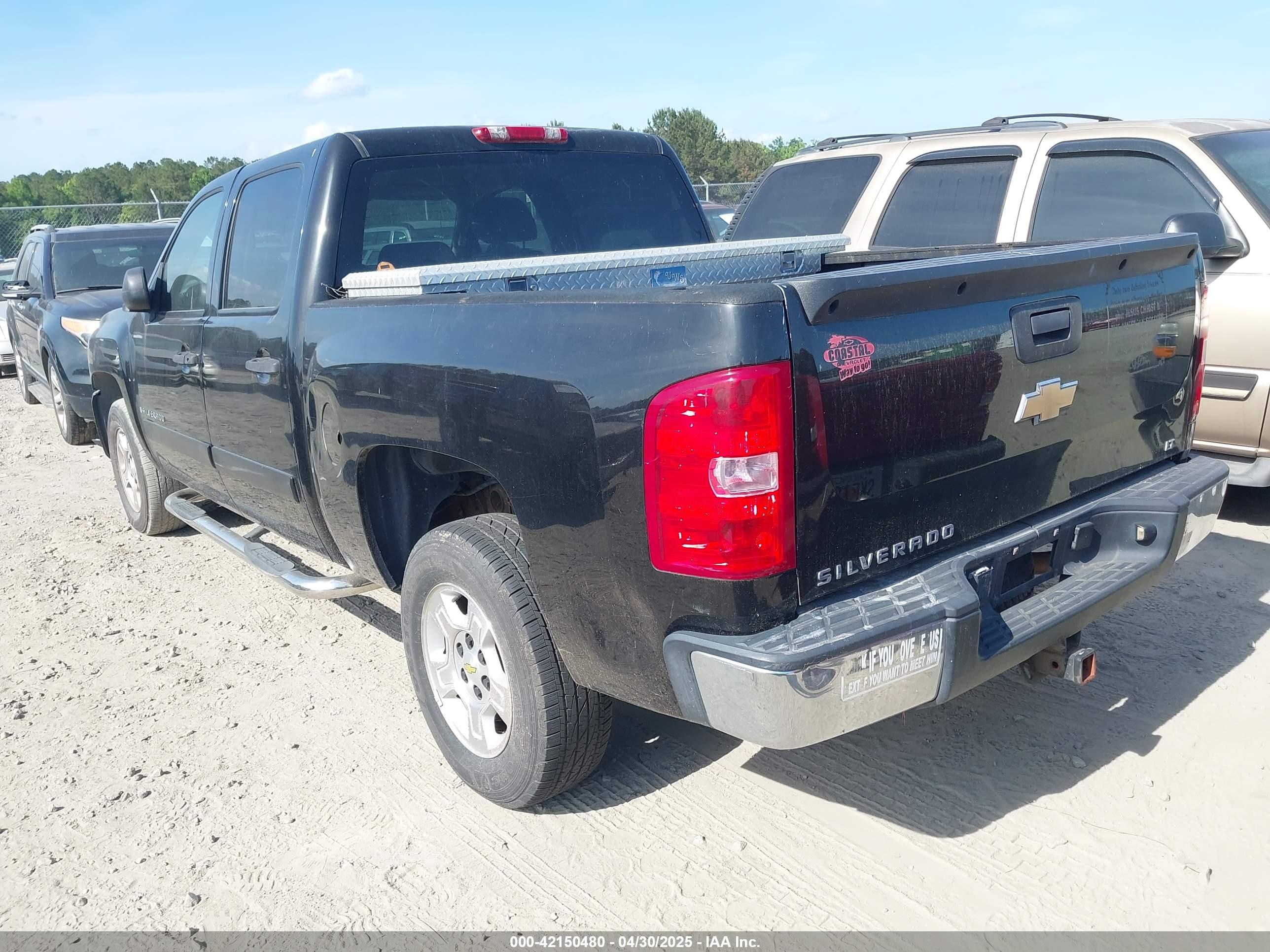 CHEVROLET SILVERADO image 3