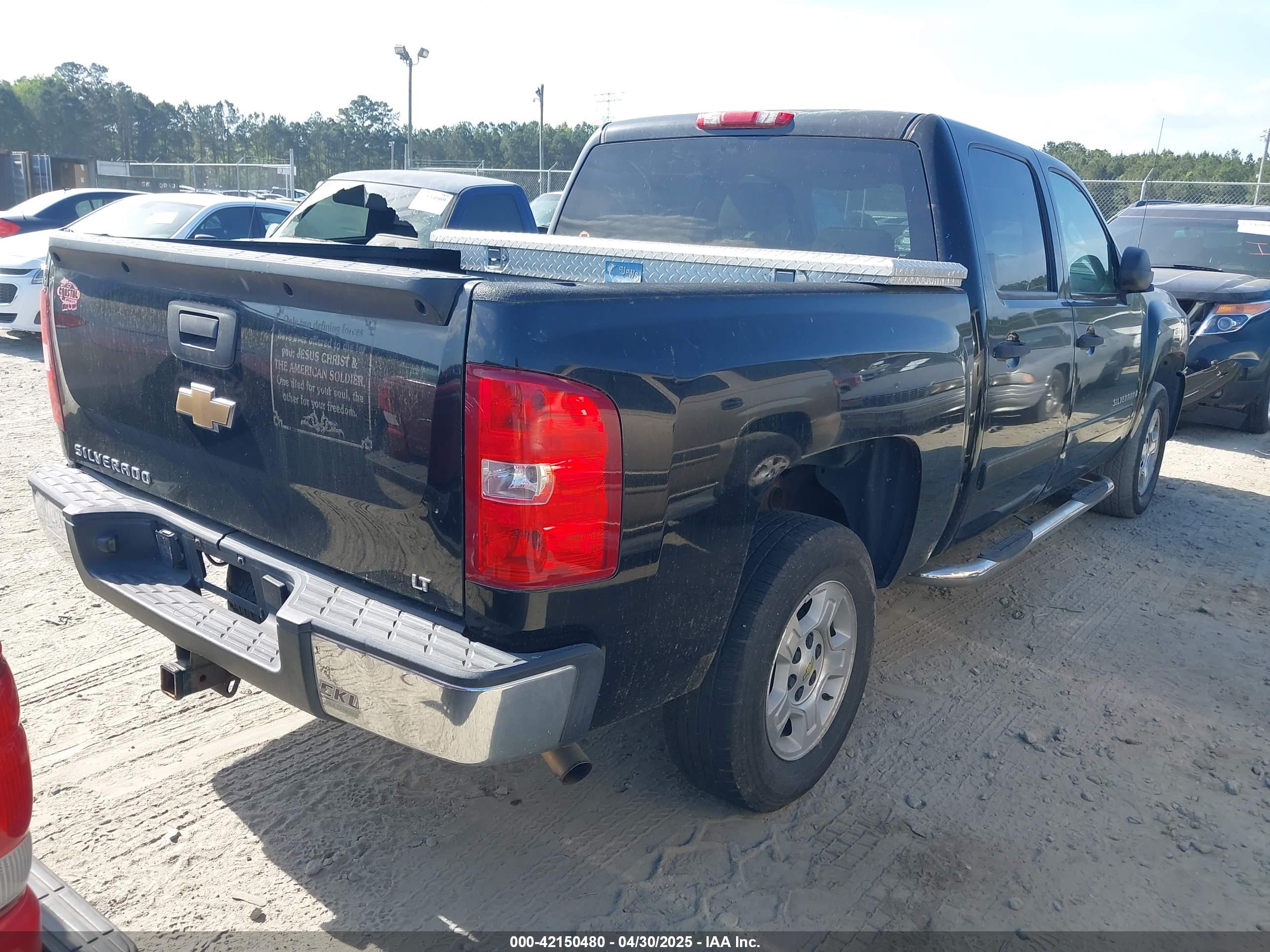 CHEVROLET SILVERADO image 4