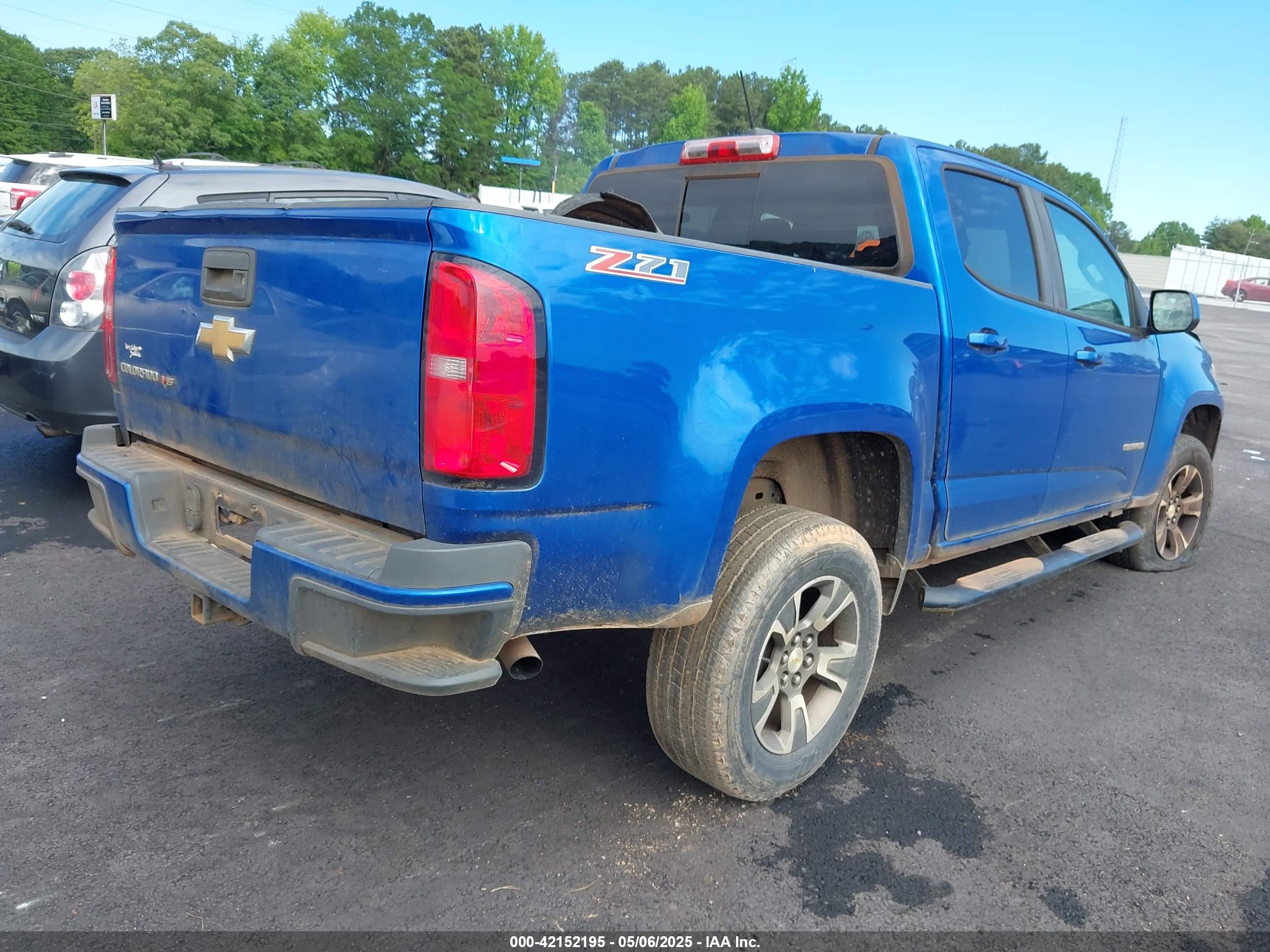 CHEVROLET COLORADO image 4