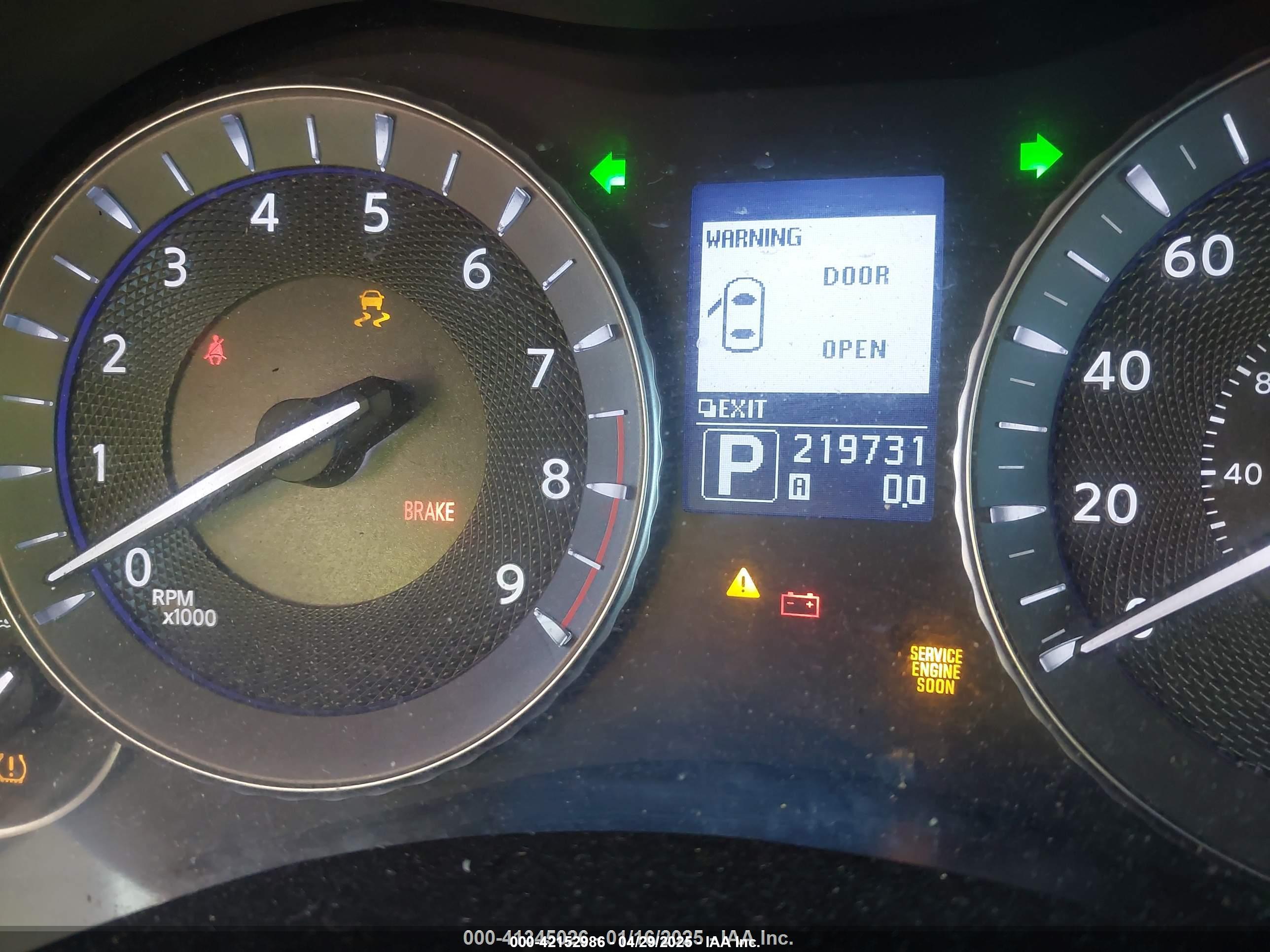 INFINITI M37 image 7