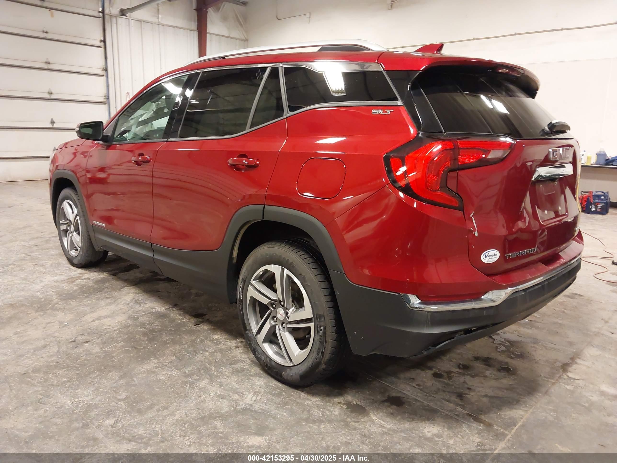 GMC TERRAIN image 3