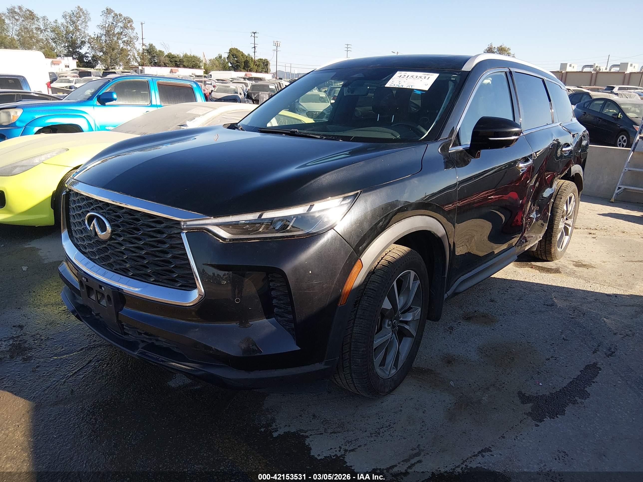 INFINITI QX60 image 2