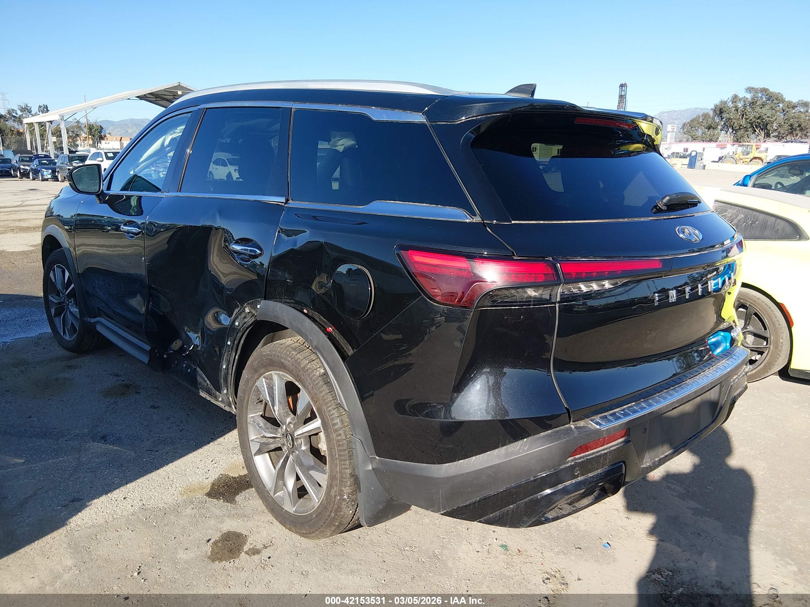 INFINITI QX60 image 3