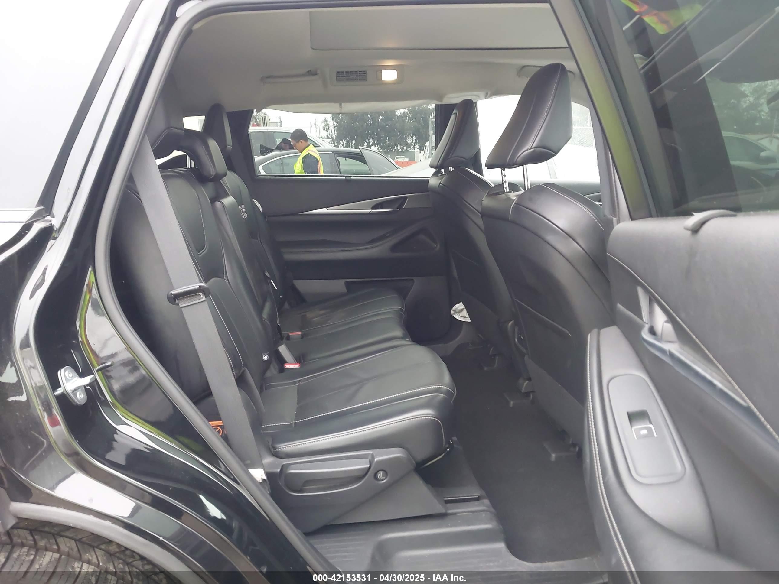 INFINITI QX60 image 8