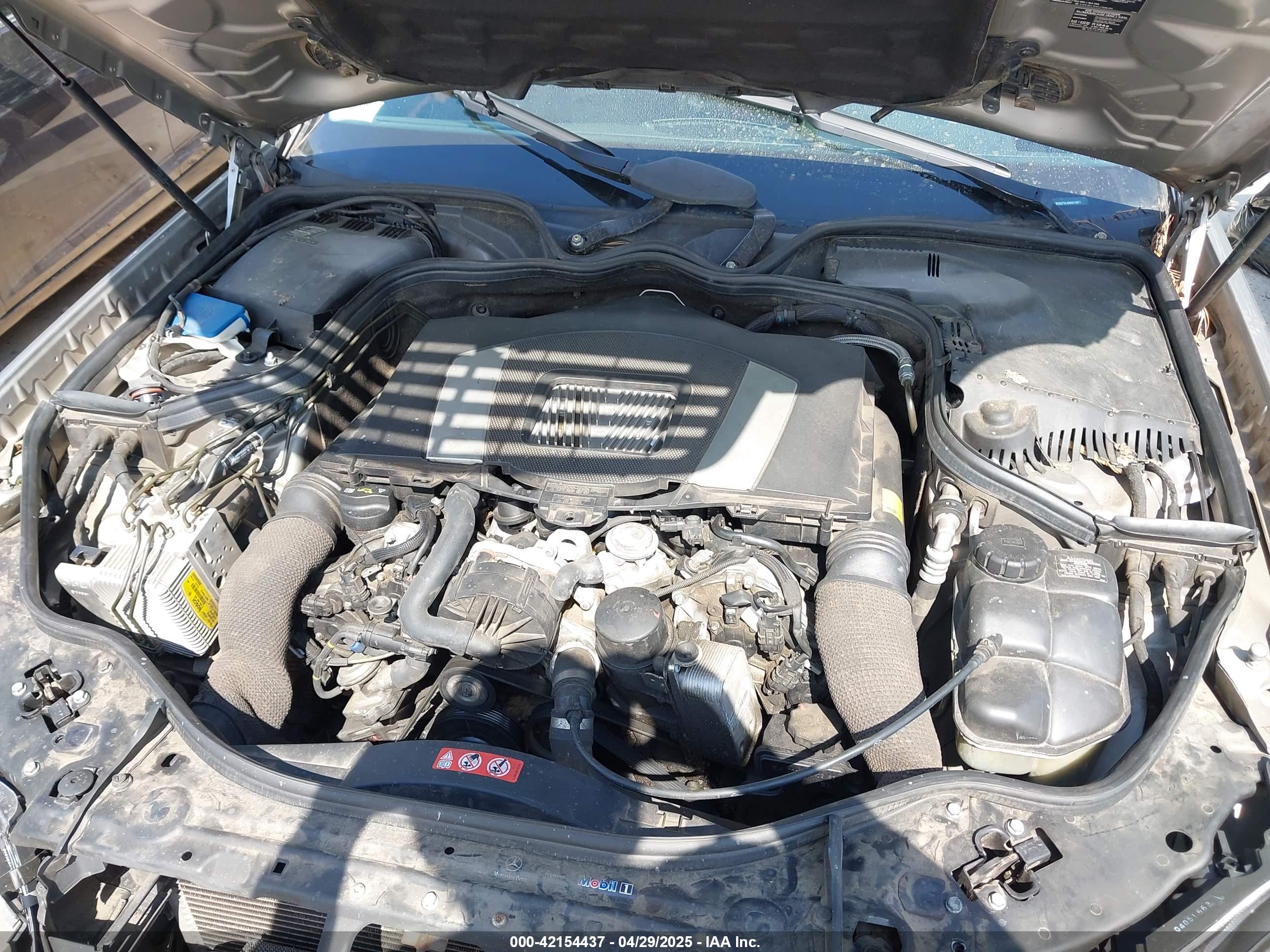 MERCEDES-BENZ E image 10